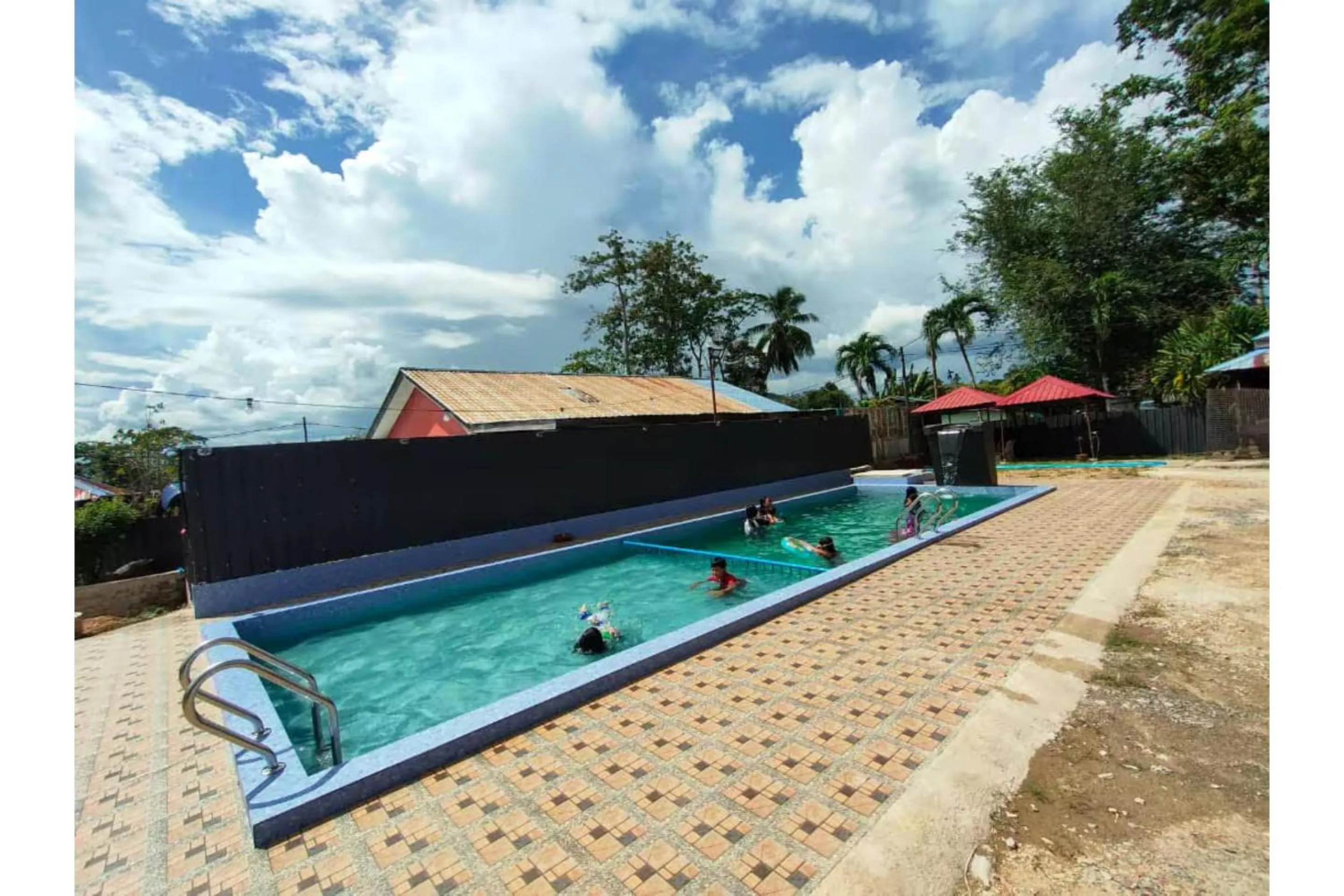 Capital O 90168 Serambi Pelangi Chalet