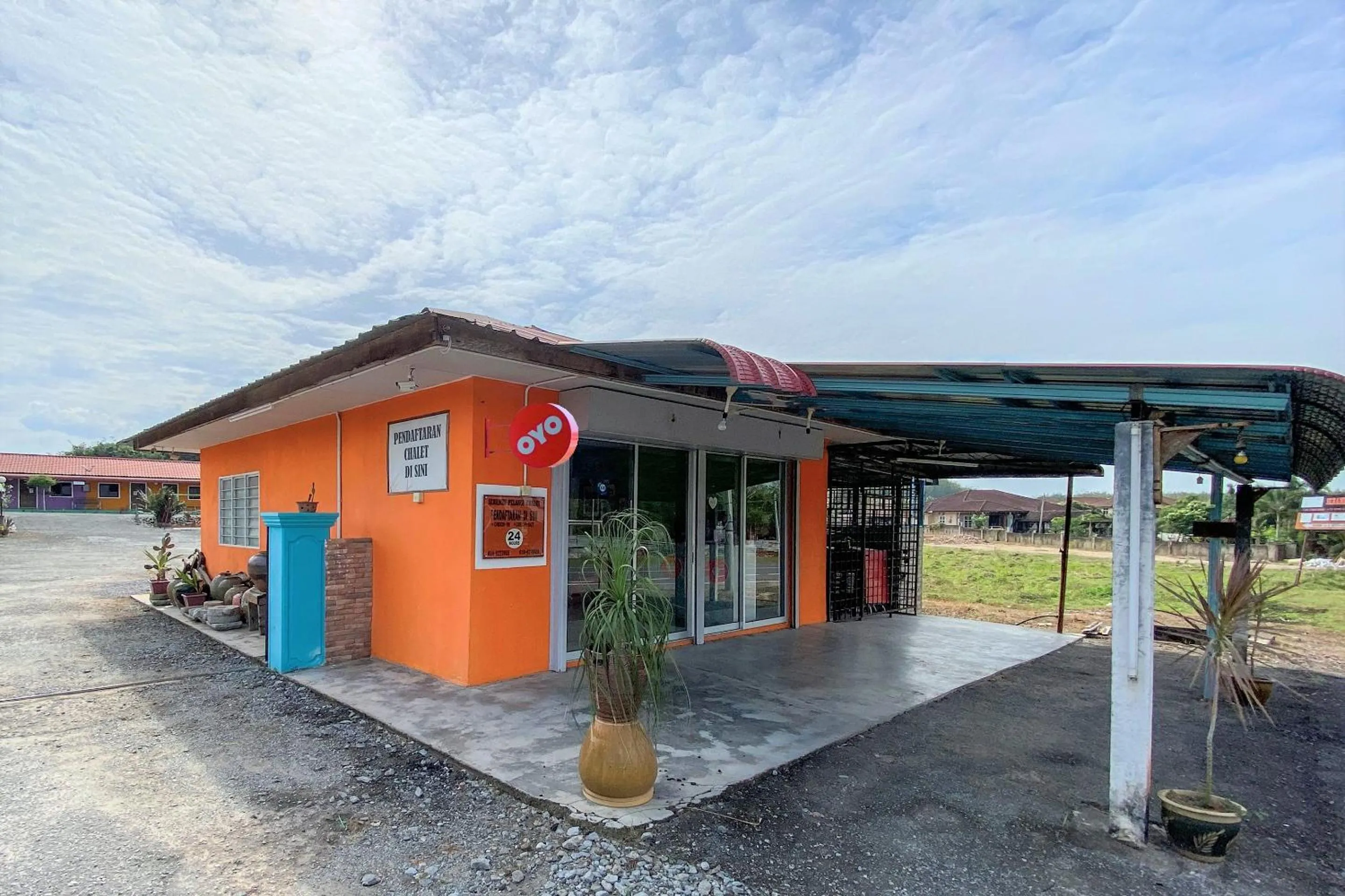 Property building in Capital O 90168 Serambi Pelangi Chalet