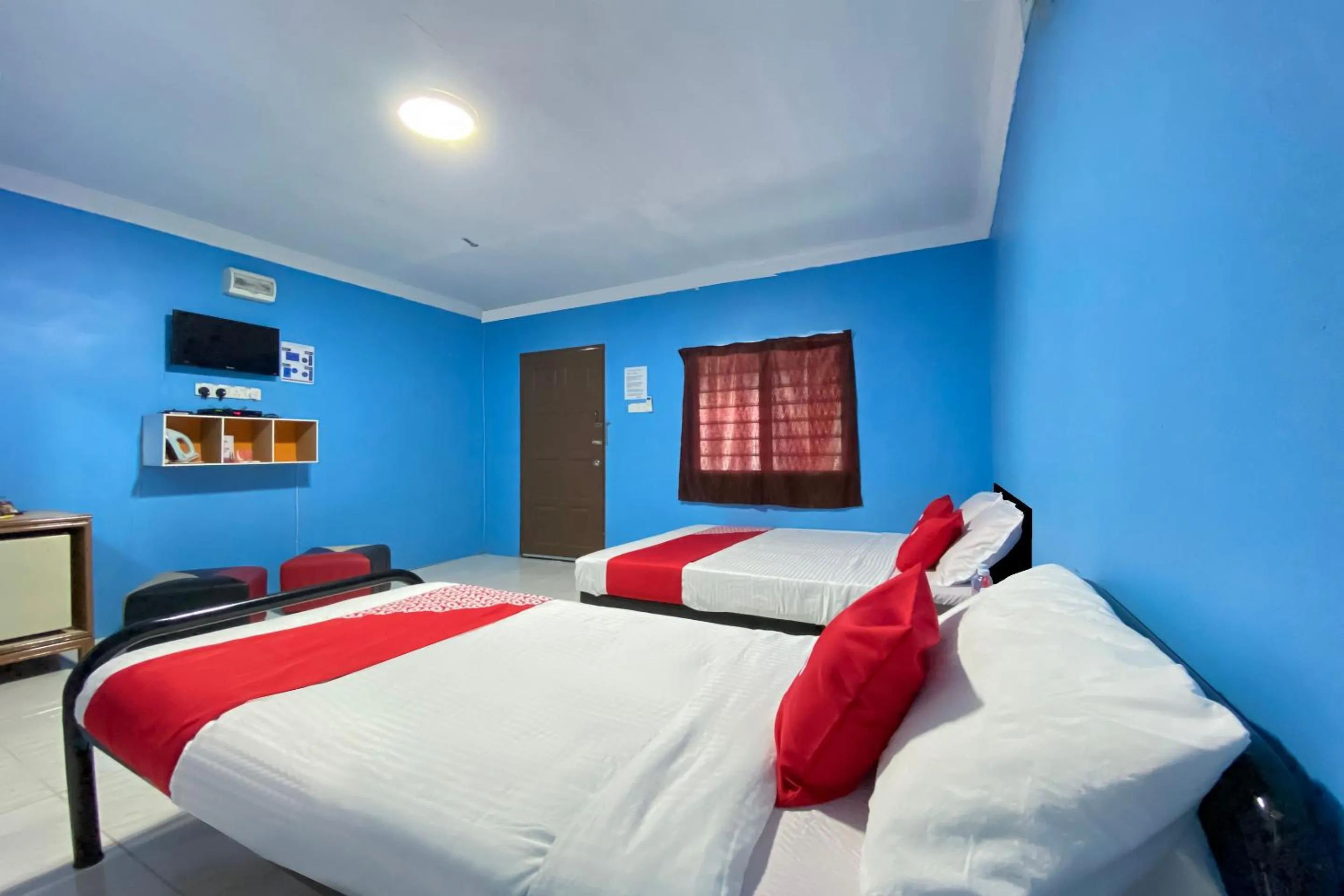 Photo of the whole room, Bed in Capital O 90168 Serambi Pelangi Chalet