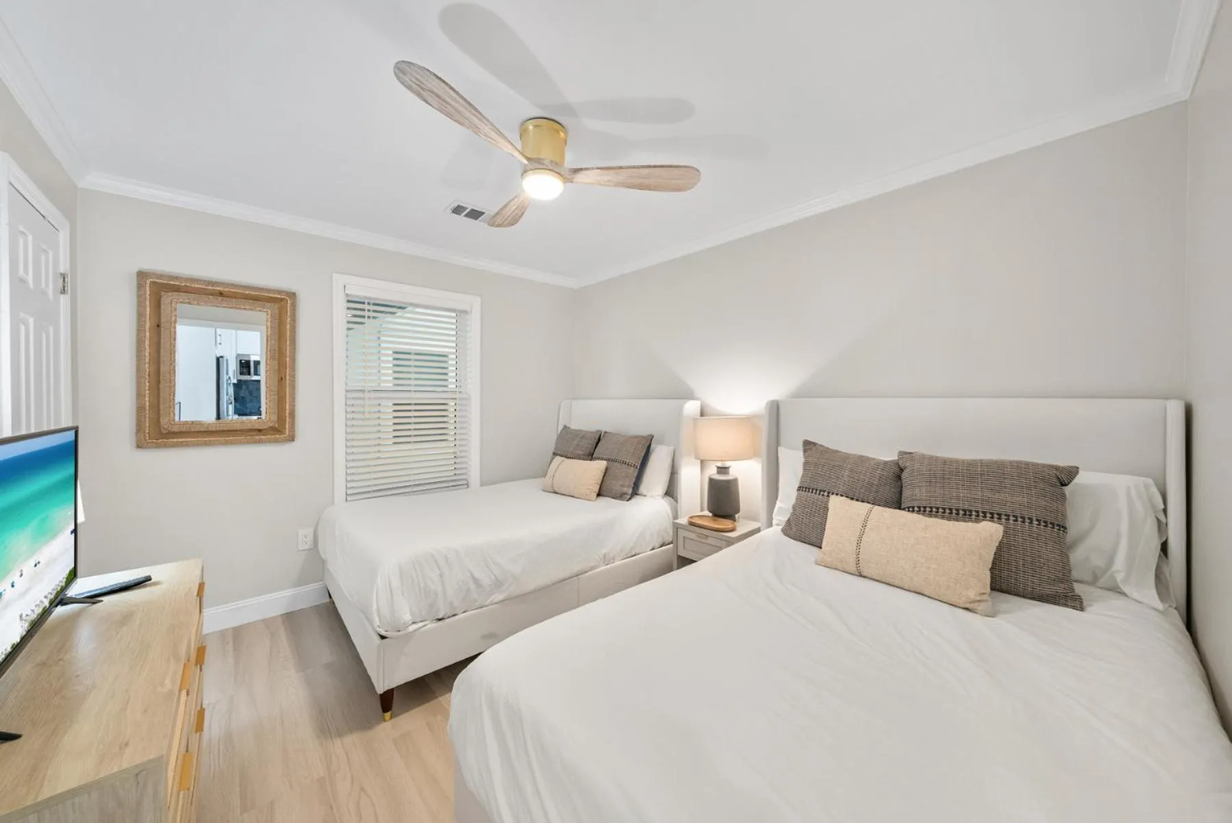 Bed in Beachside Villas 811