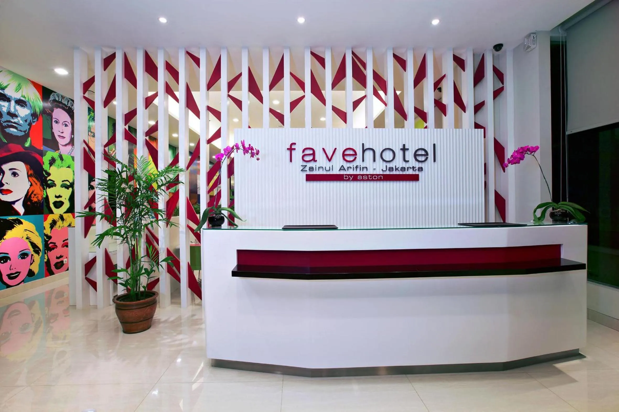 Lobby or reception in favehotel Zainul Arifin