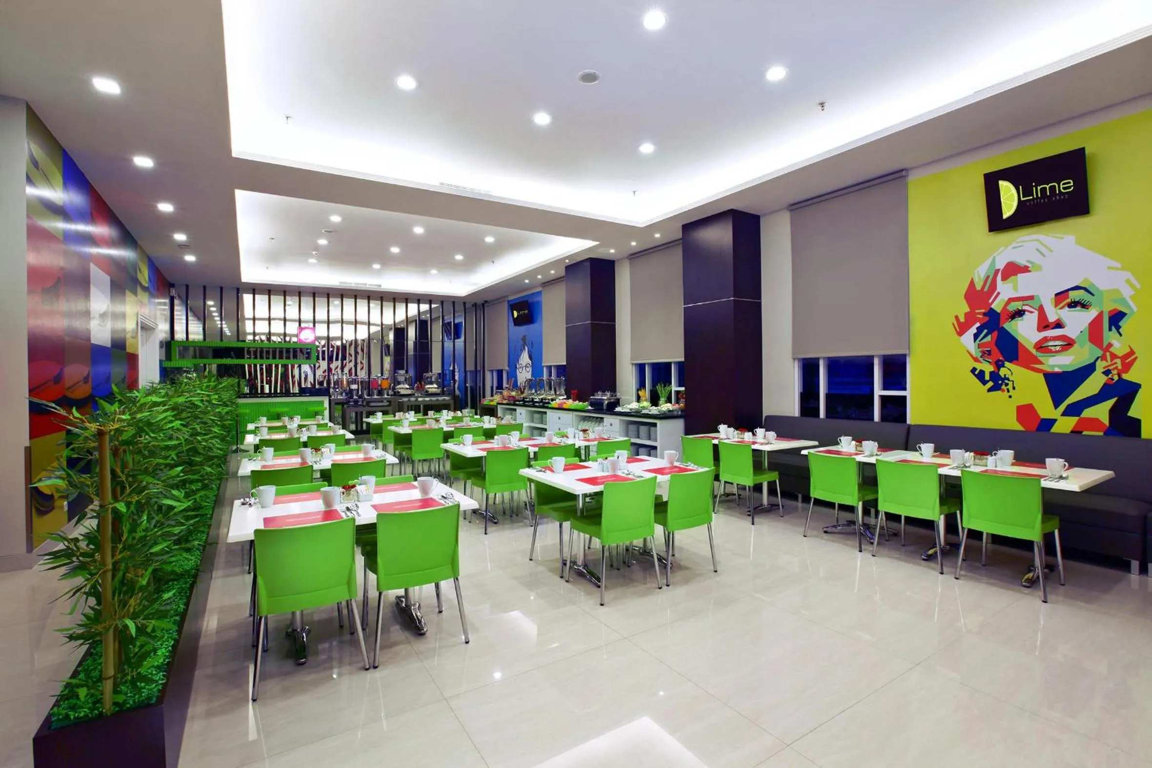 Restaurant/places to eat in favehotel Zainul Arifin