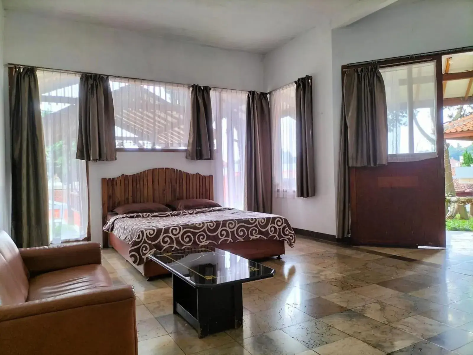 Studio with Garden View - single occupancy in Nur Alam Hotel Lembang Studio with Garden View - single occupancy in Nur Alam Hotel Lembang