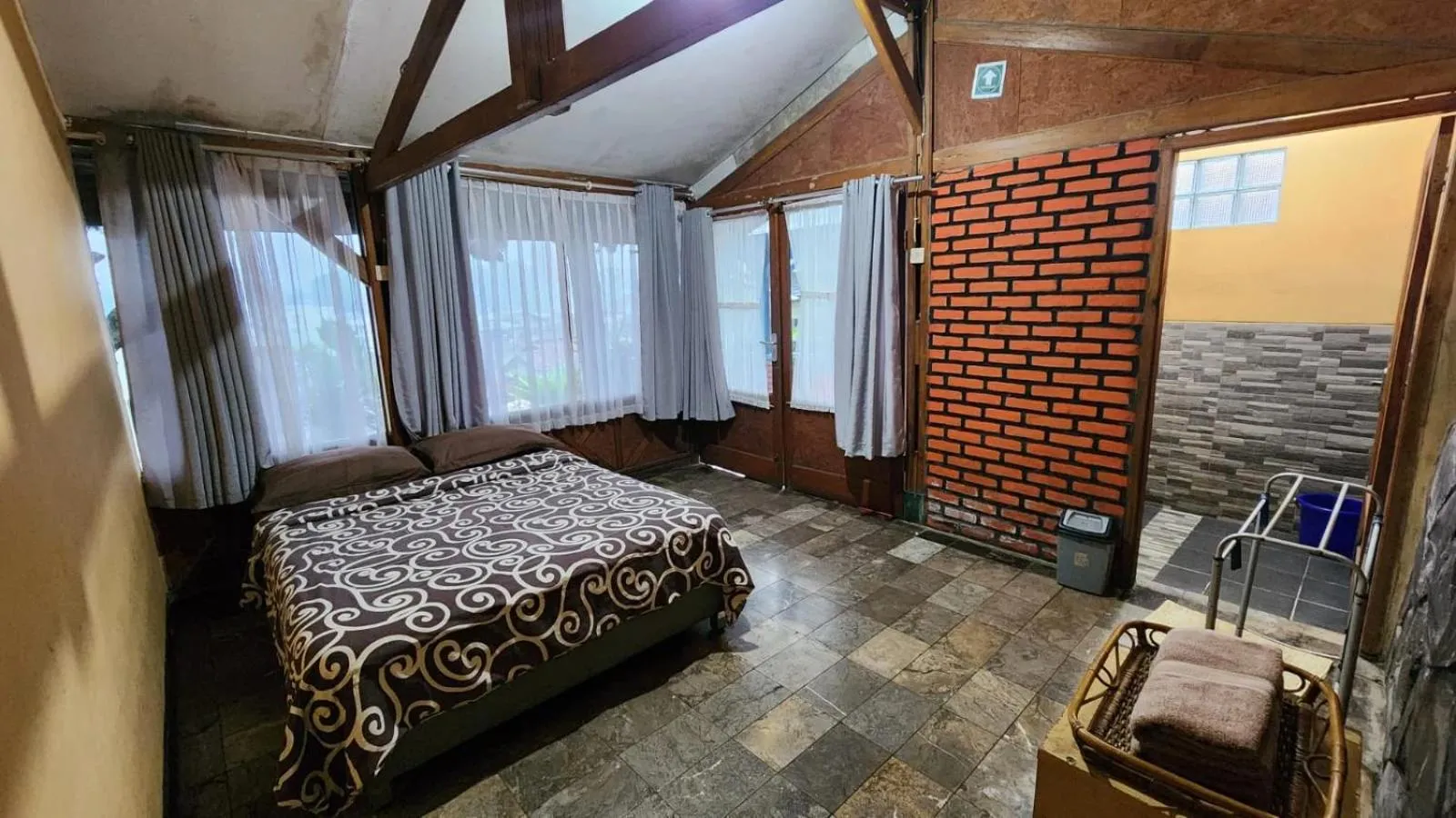 Bed in Nur Alam Hotel Lembang