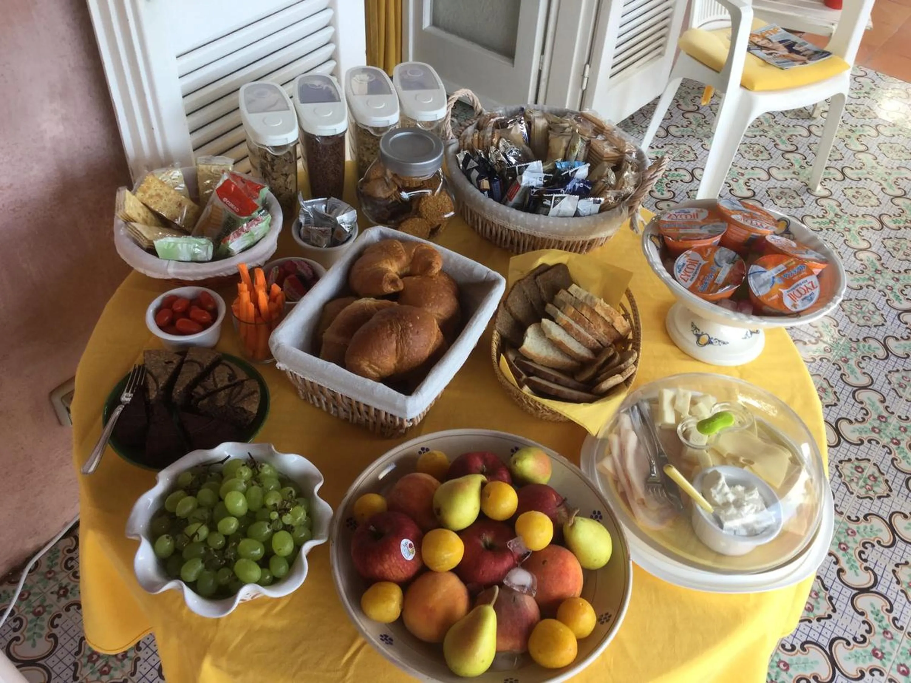 Italian breakfast in B&B Le Tre Casette