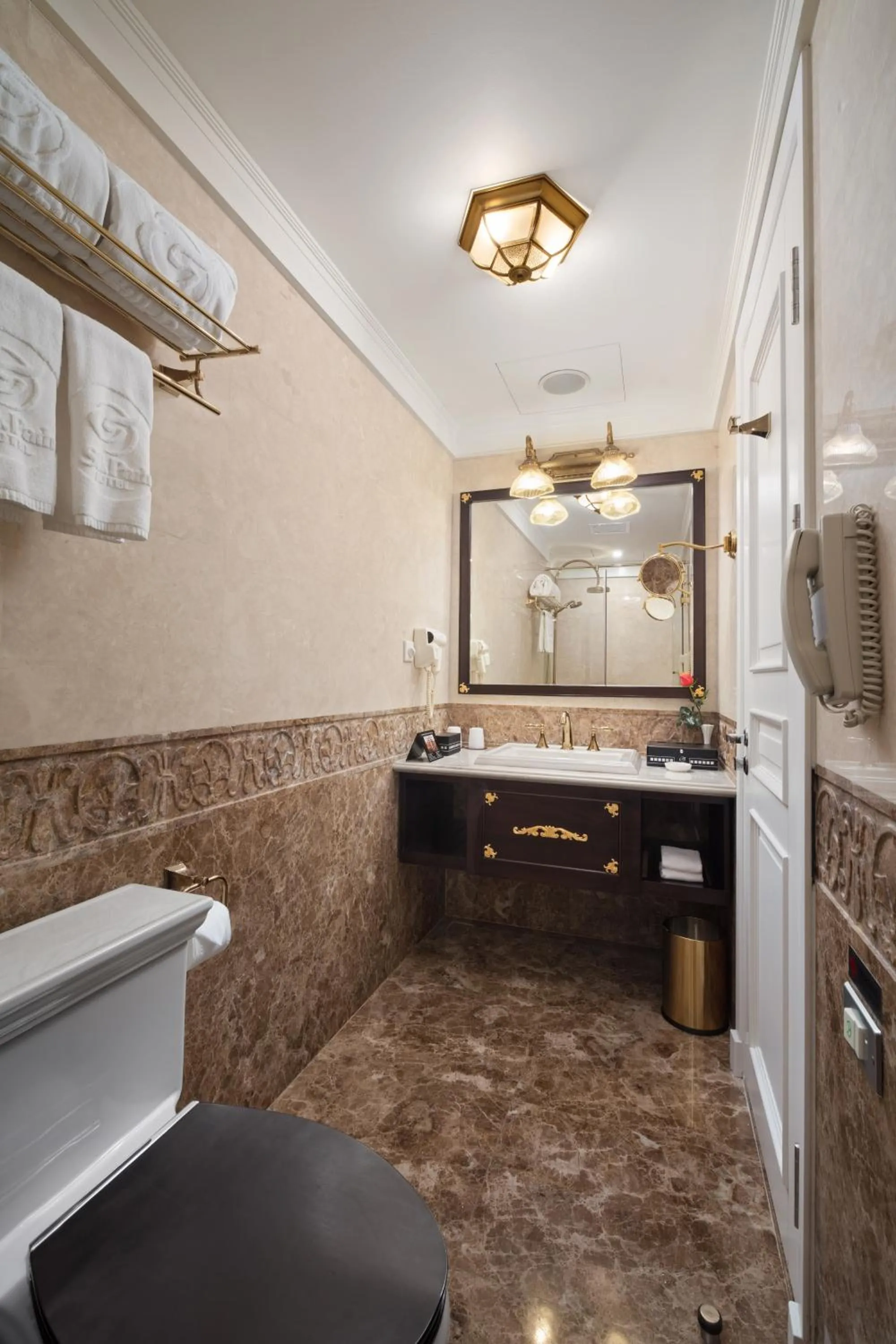 Bathroom in Silk Path Boutique Hanoi