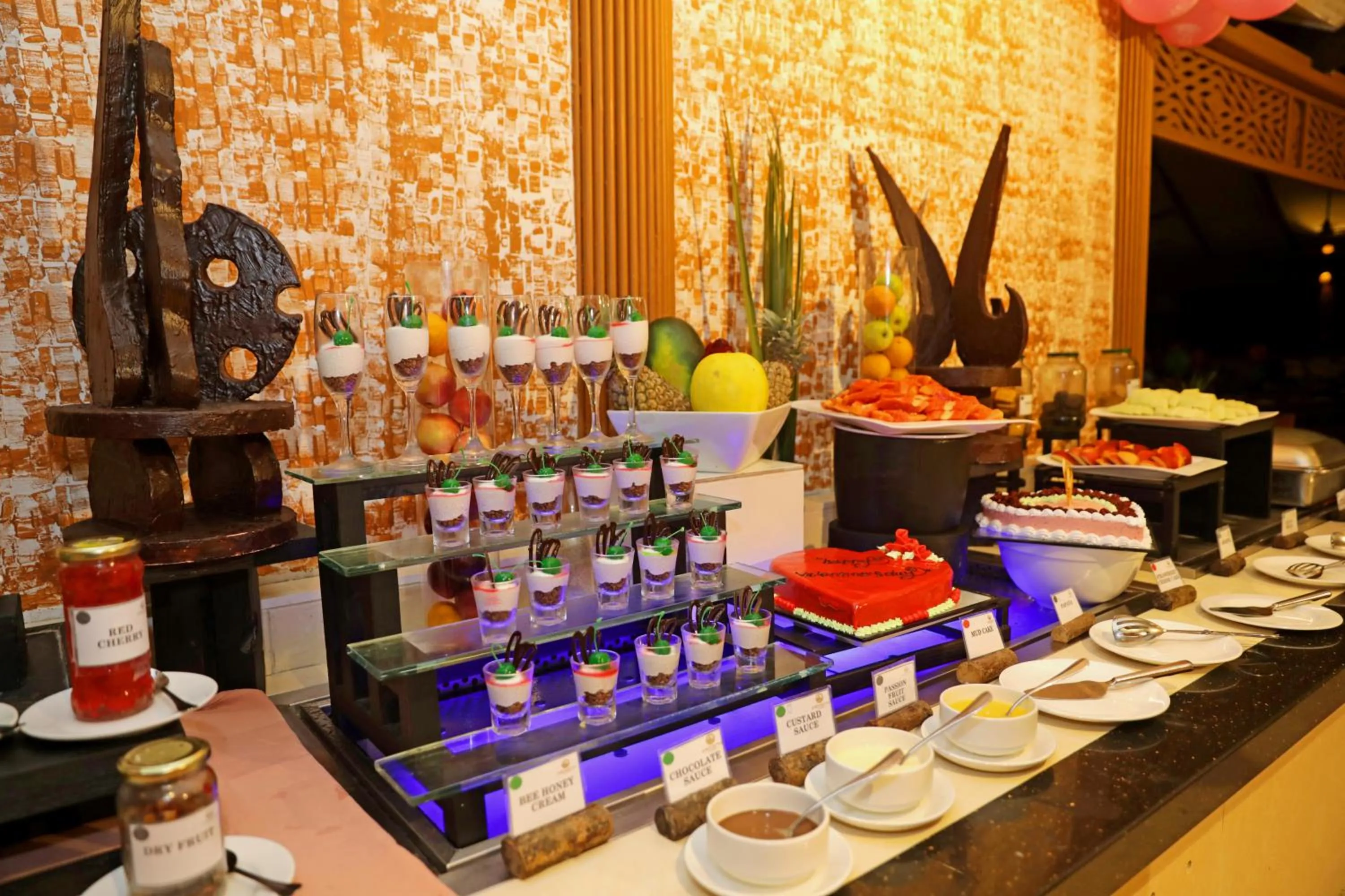 Restaurant/places to eat in Eriyadu Island Resort