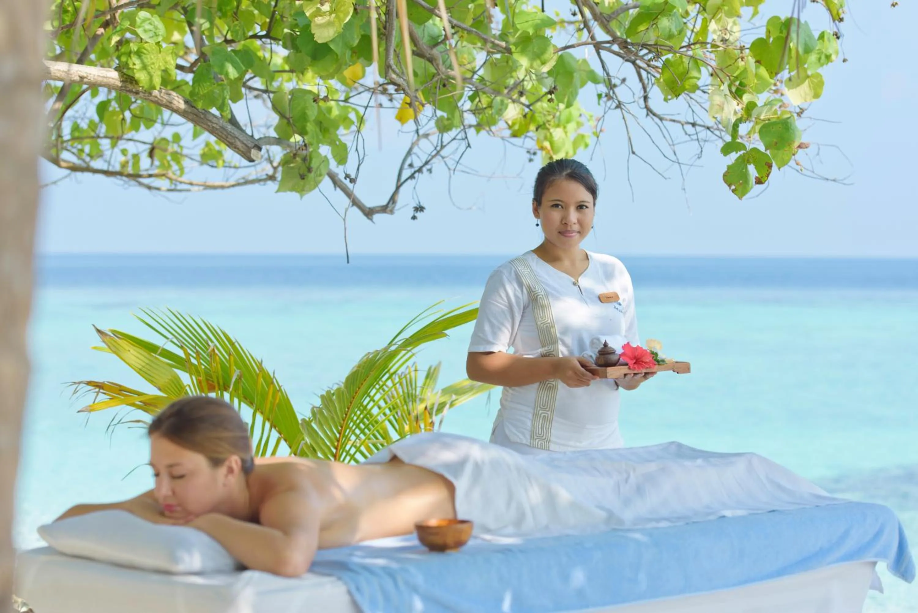 Massage in Eriyadu Island Resort