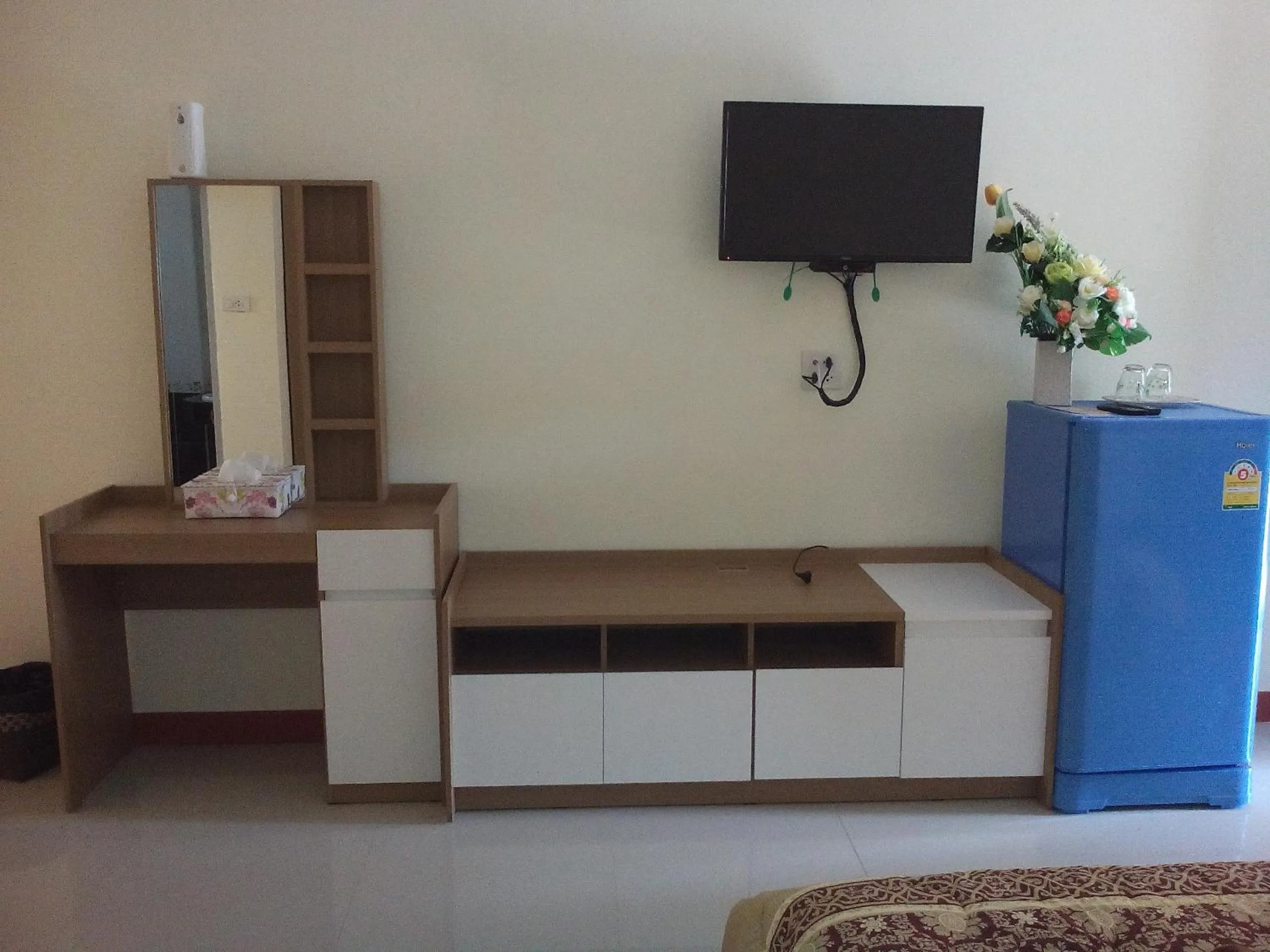 Decorative detail in P and P Place