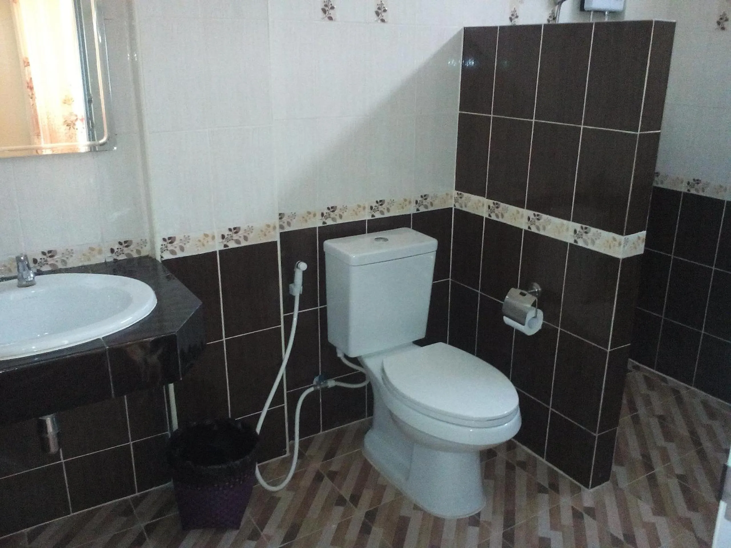 Shower in P and P Place