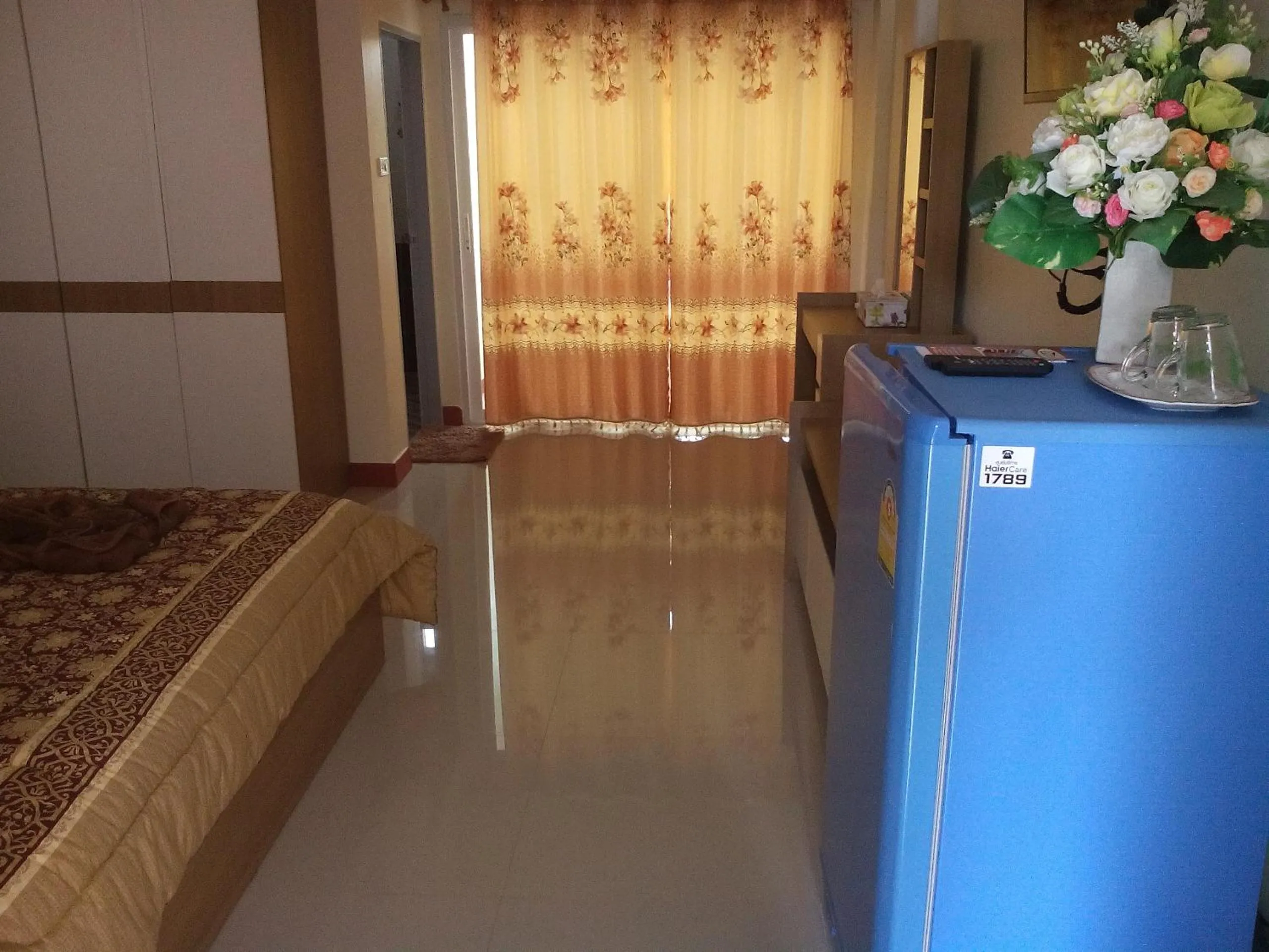 Decorative detail in P and P Place