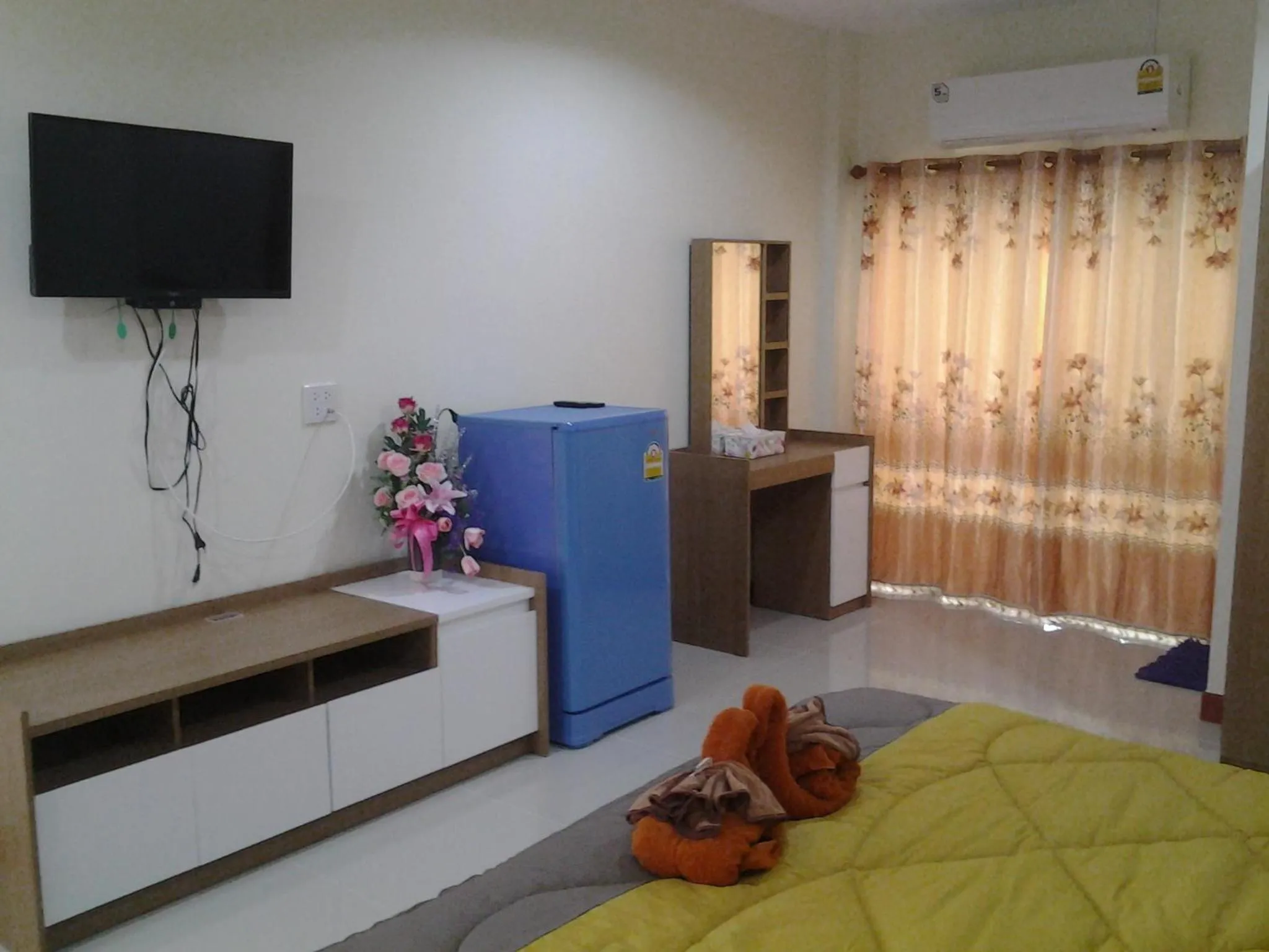 Decorative detail, Bed in P and P Place