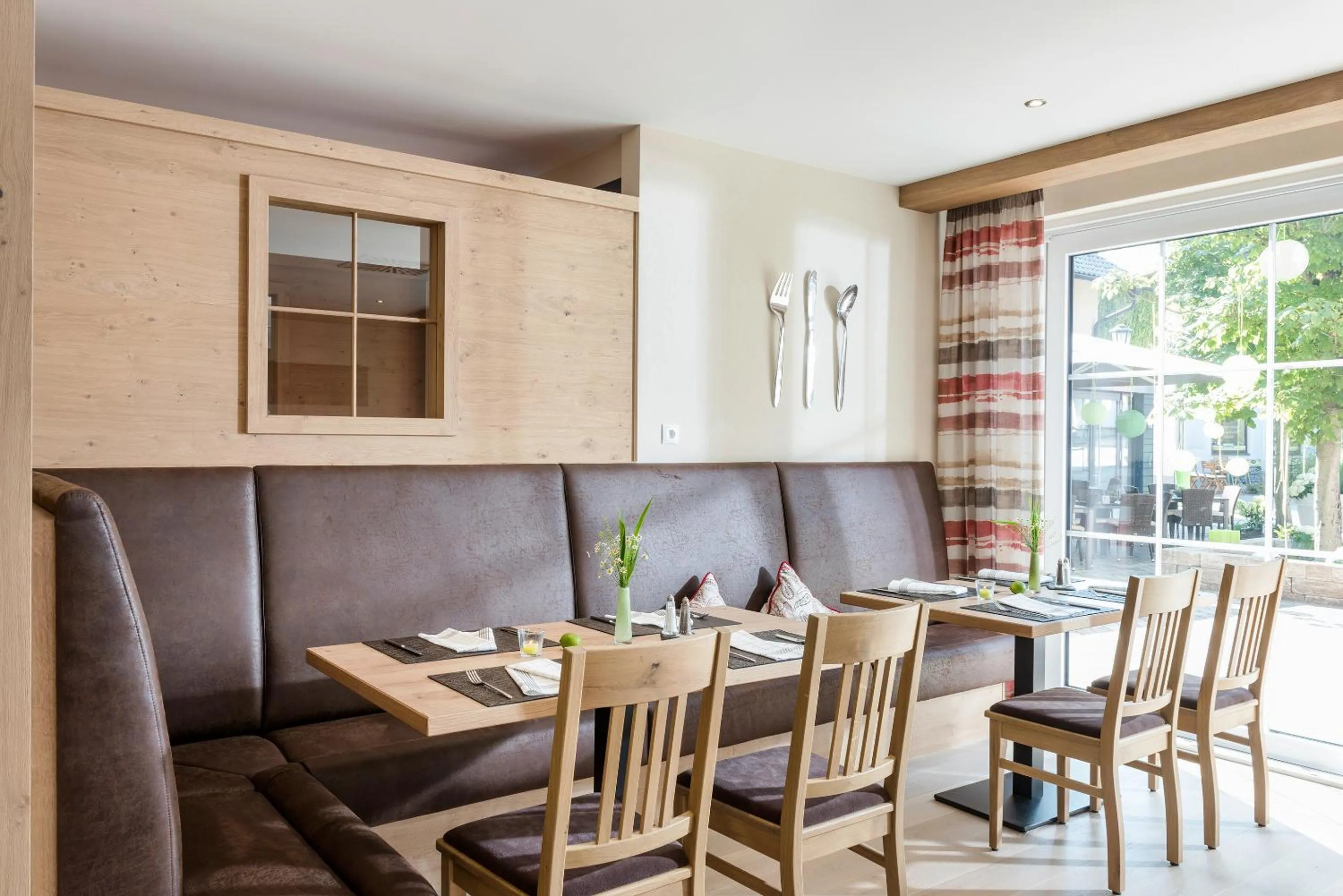 Restaurant/places to eat in Die Post Hotel