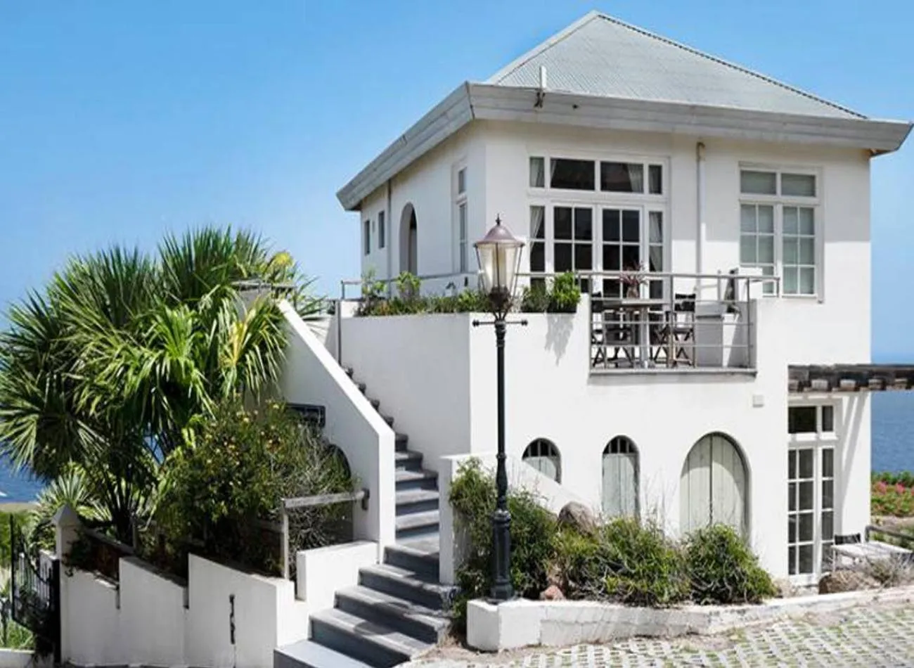 Property building in Whale Tails Island Suites & Villas