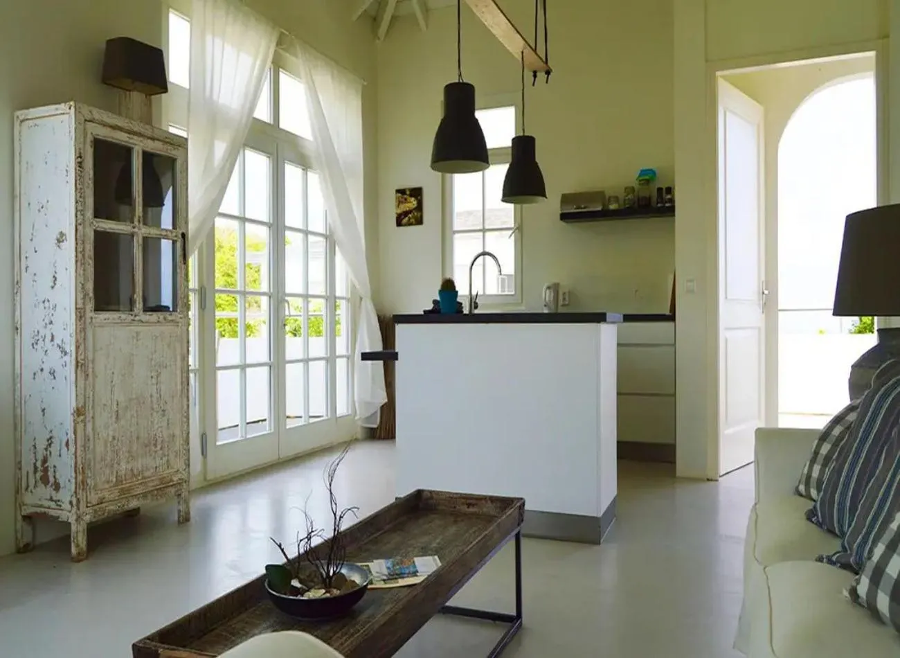 stove in Whale Tails Island Suites & Villas
