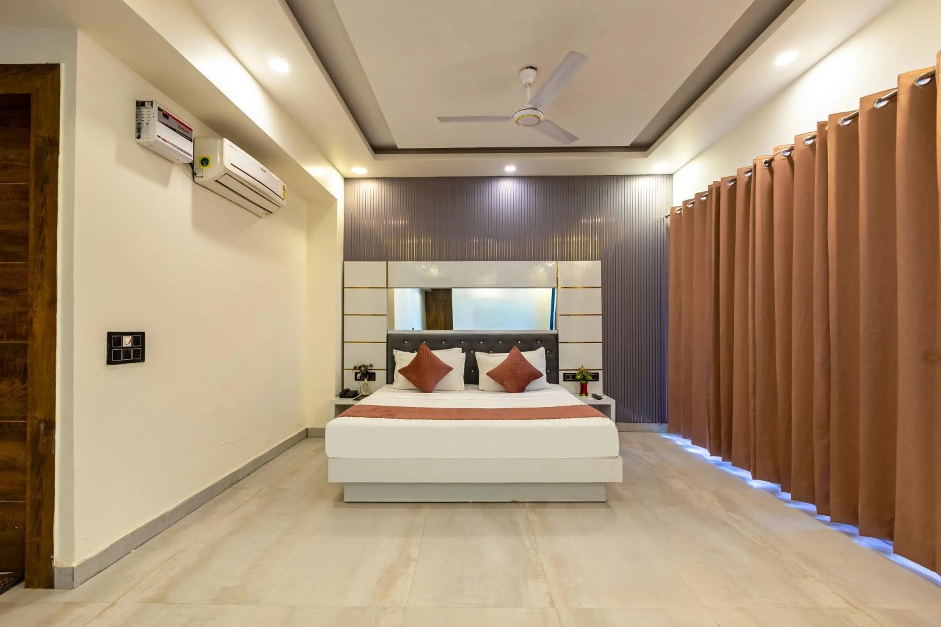 Bed in The Metro Stay by ASPL