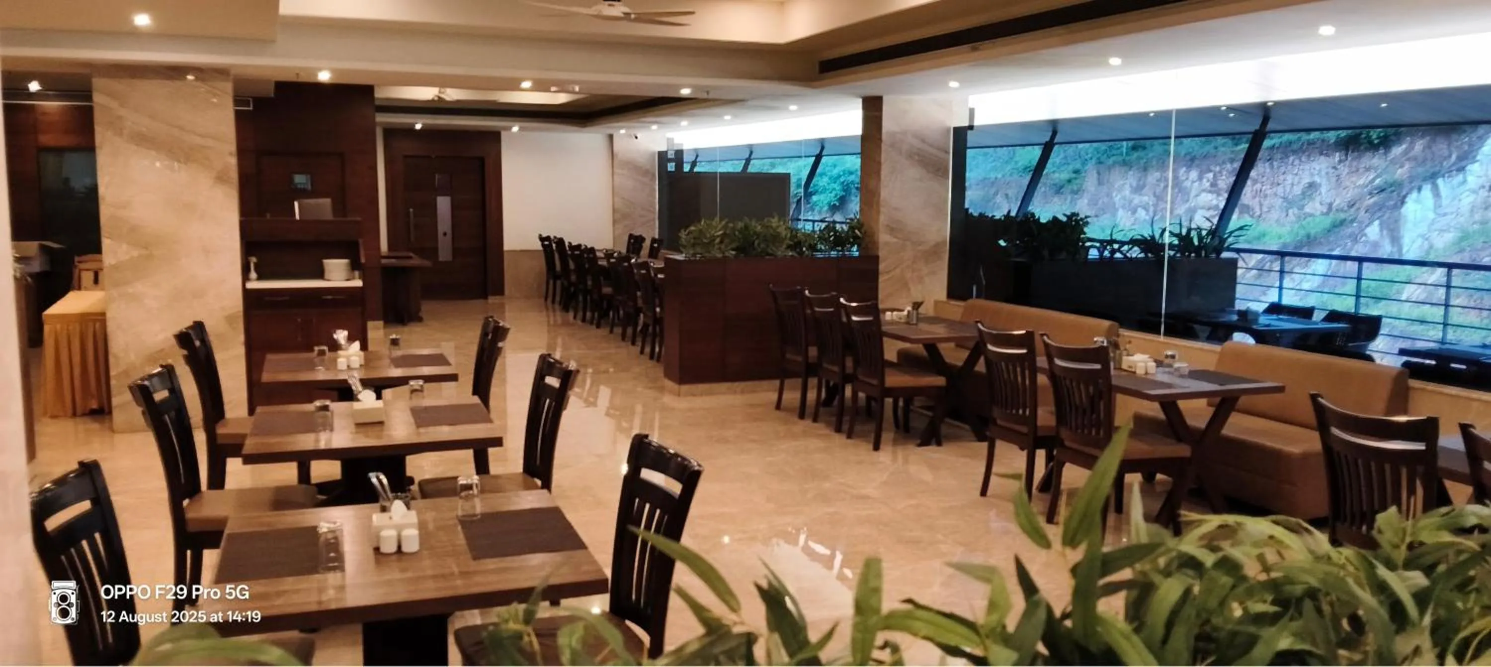 Restaurant/places to eat in Royal Ritis Hubballi