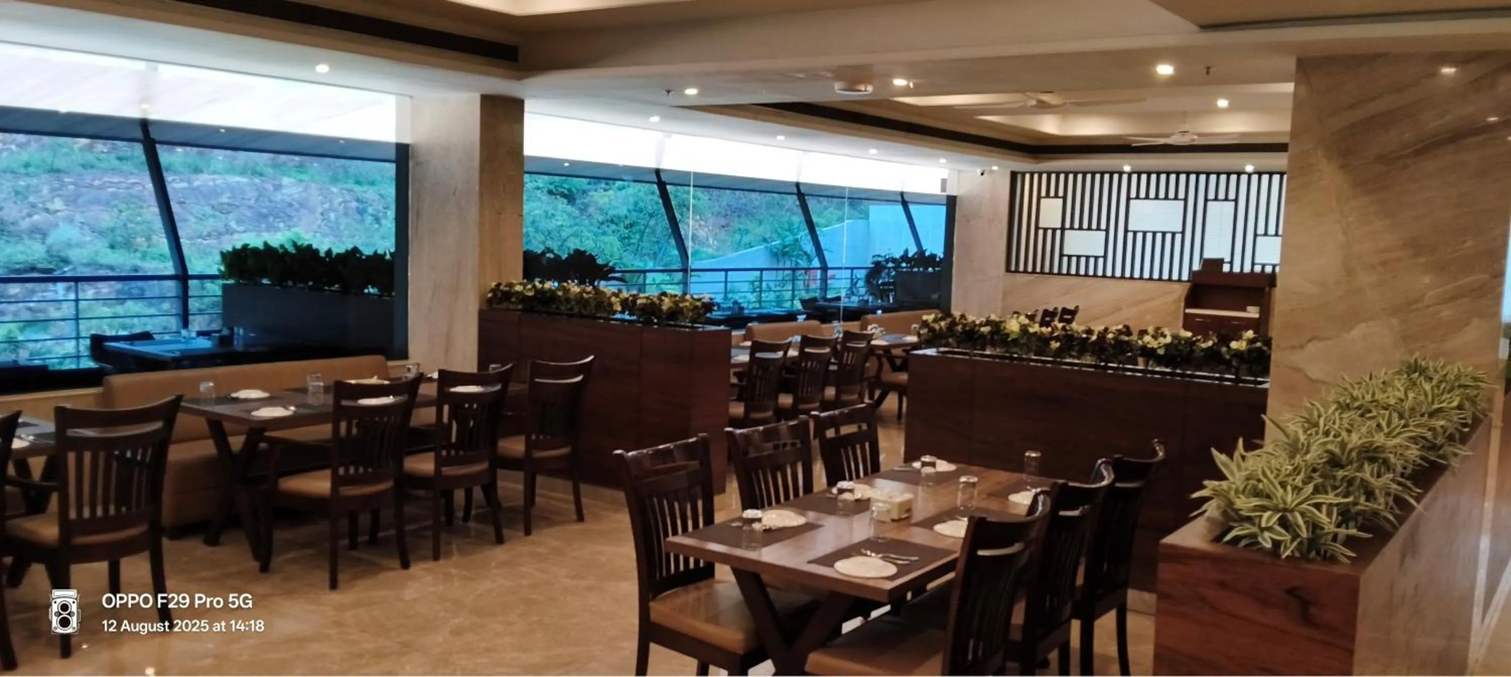 Restaurant/places to eat in Royal Ritis Hubballi
