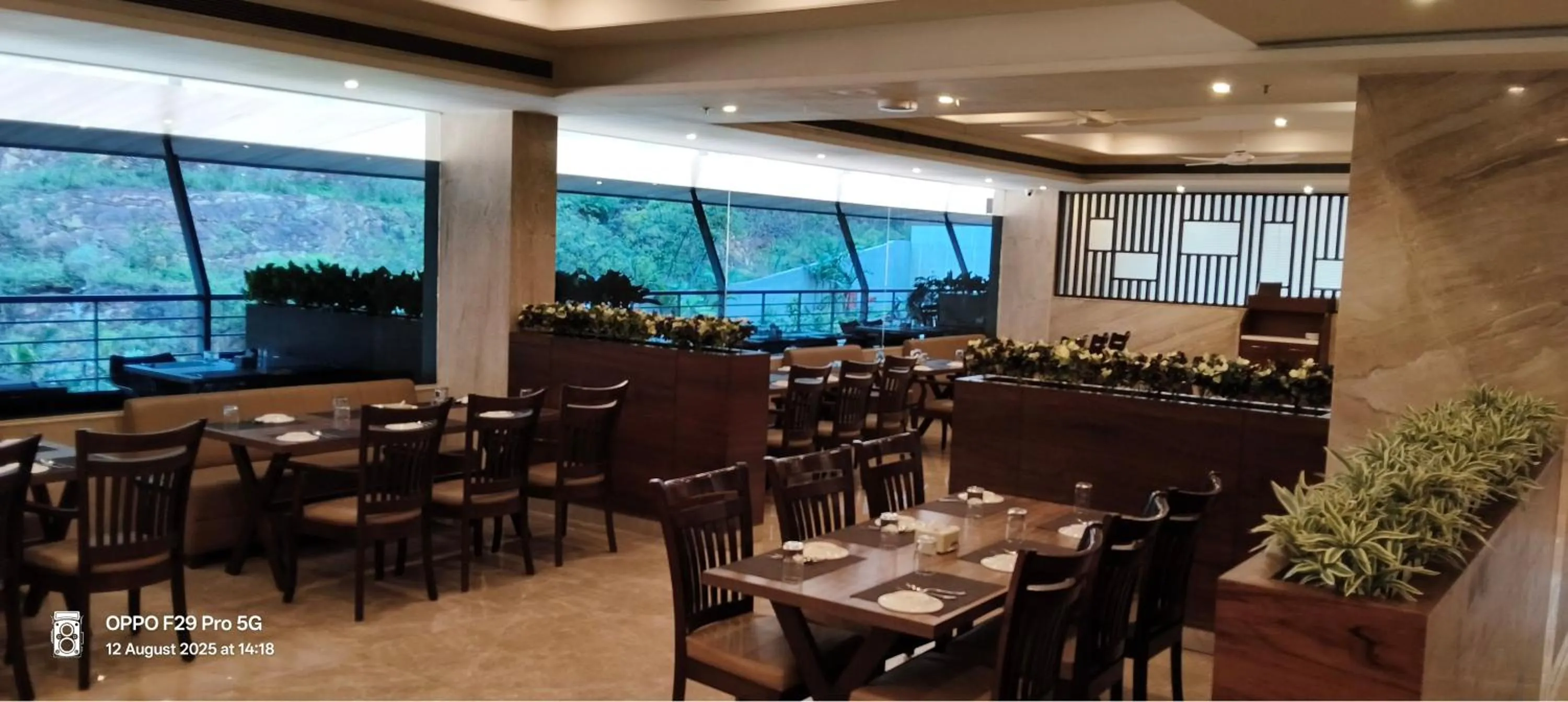 Restaurant/places to eat in Royal Ritis Hubballi