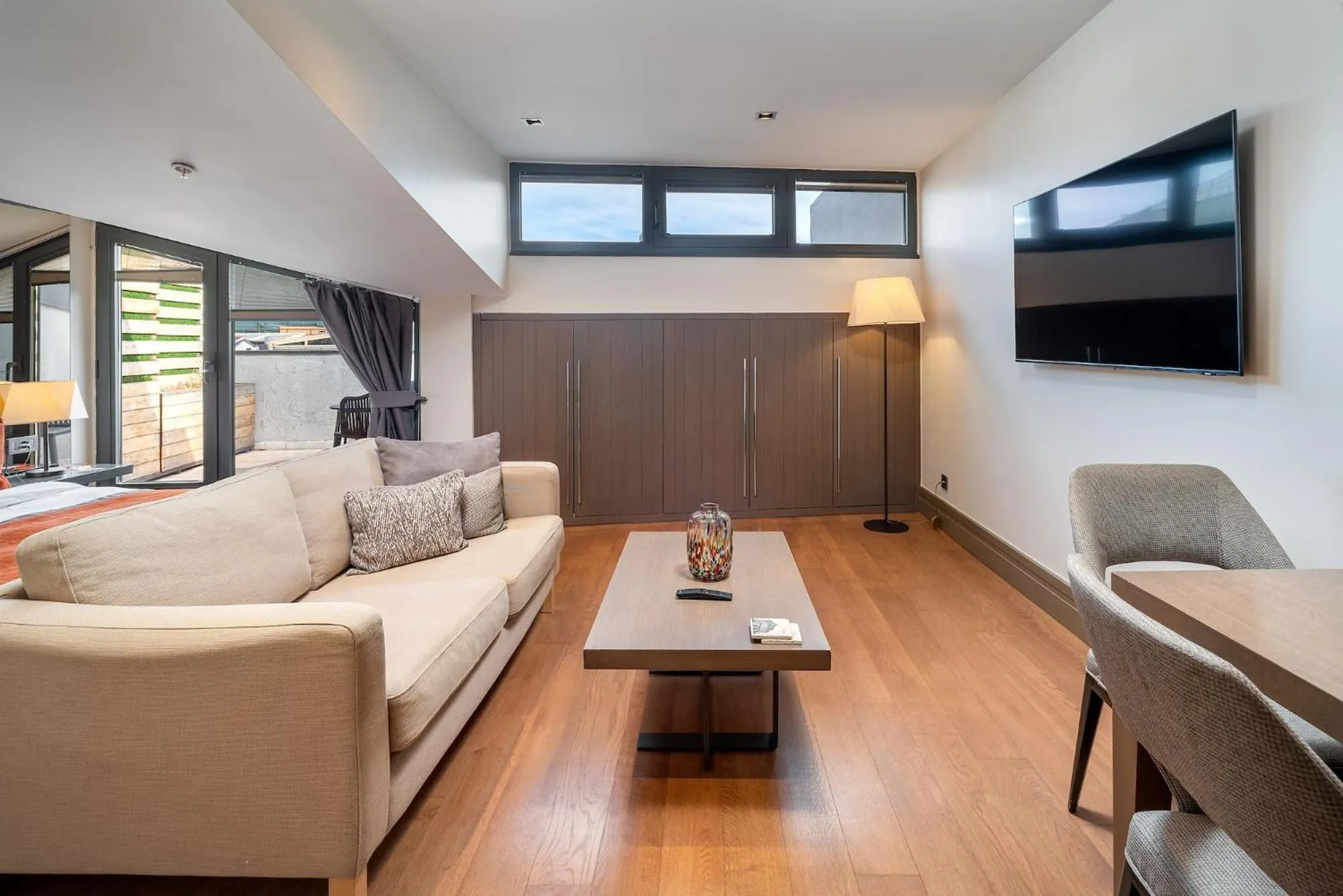 TV and multimedia in Sentire Hotels & Residences Taksim