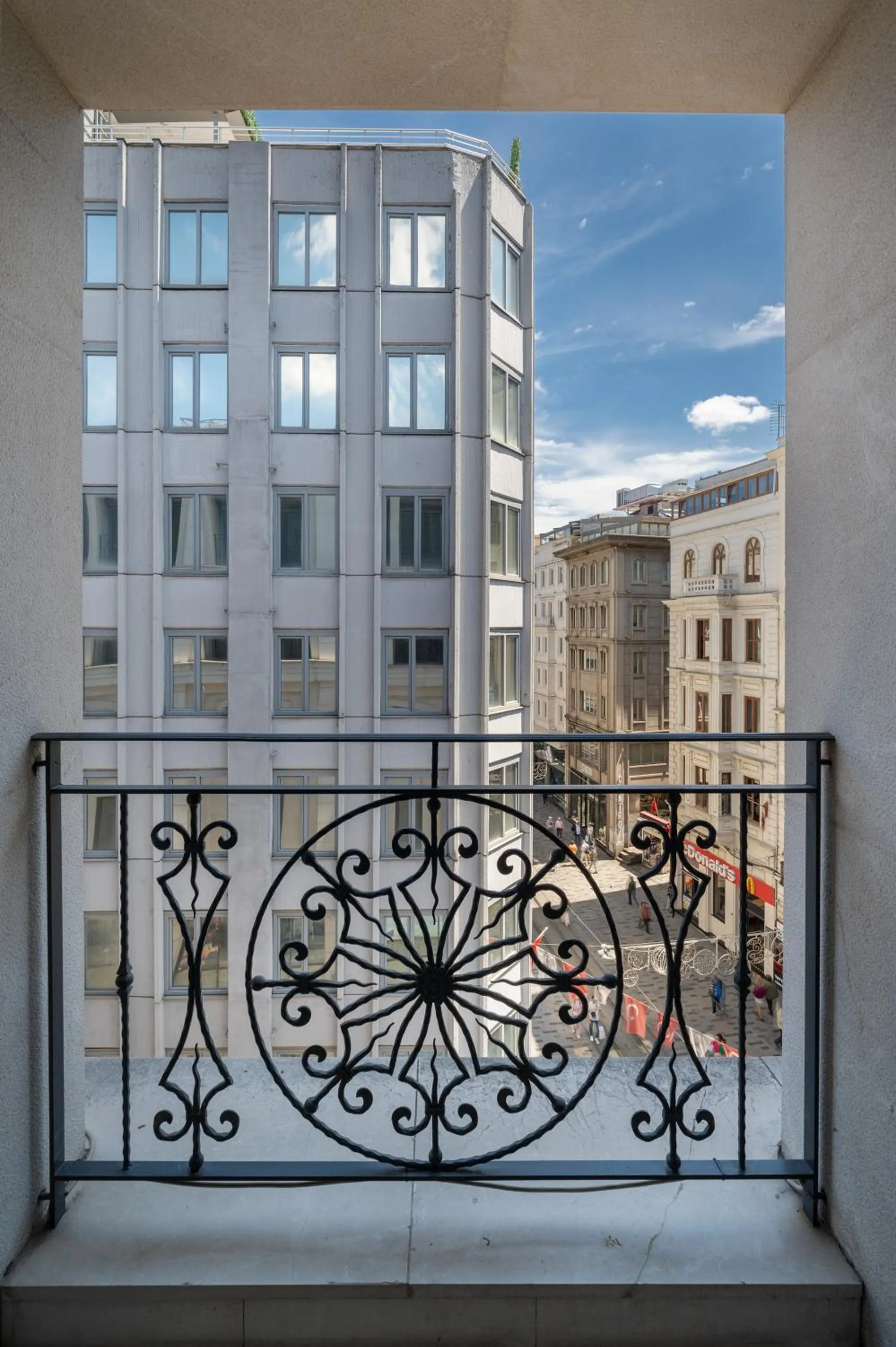 Day in Sentire Hotels & Residences Taksim