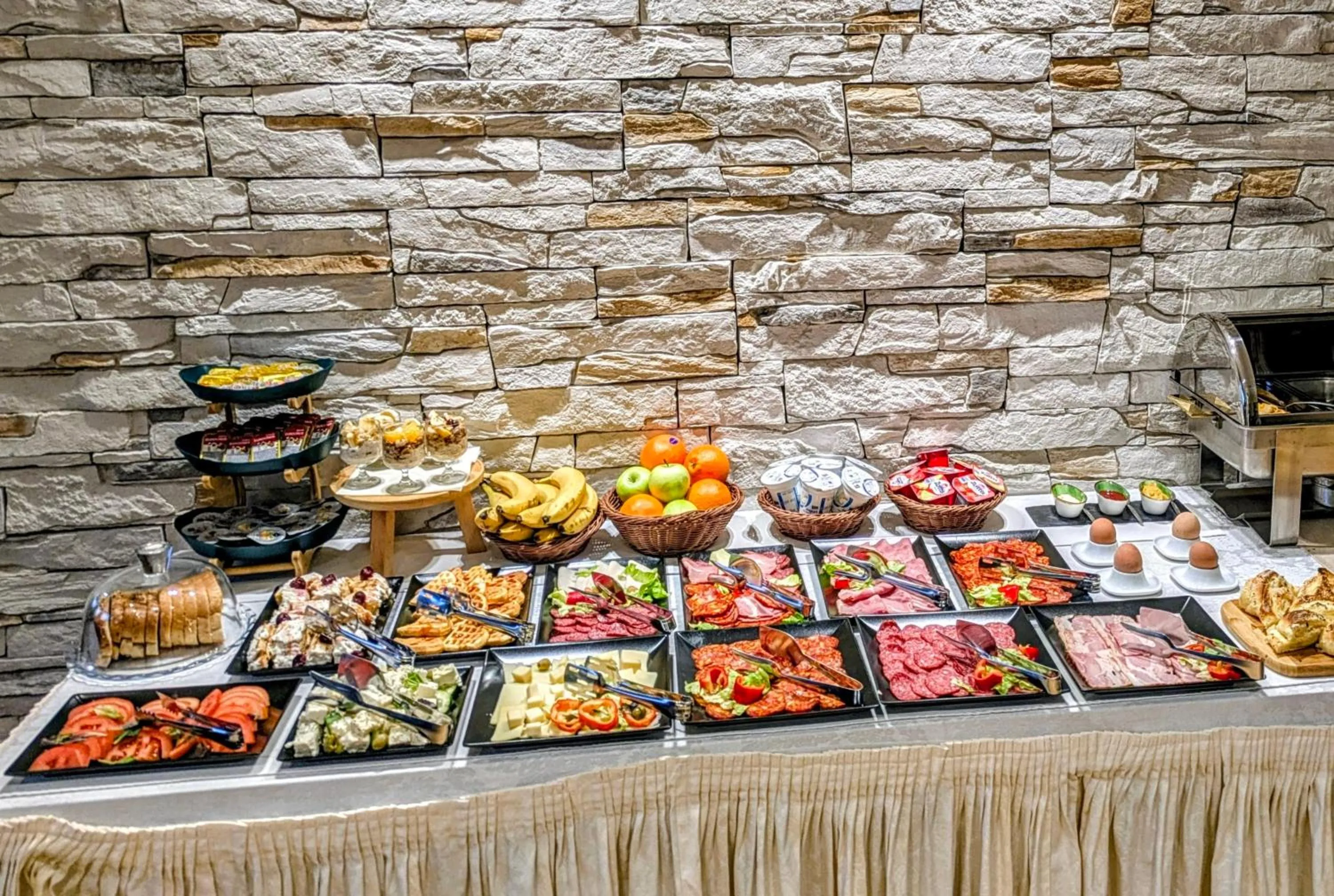 Buffet breakfast in Guest House Panorama Aqualux with Free Parking
