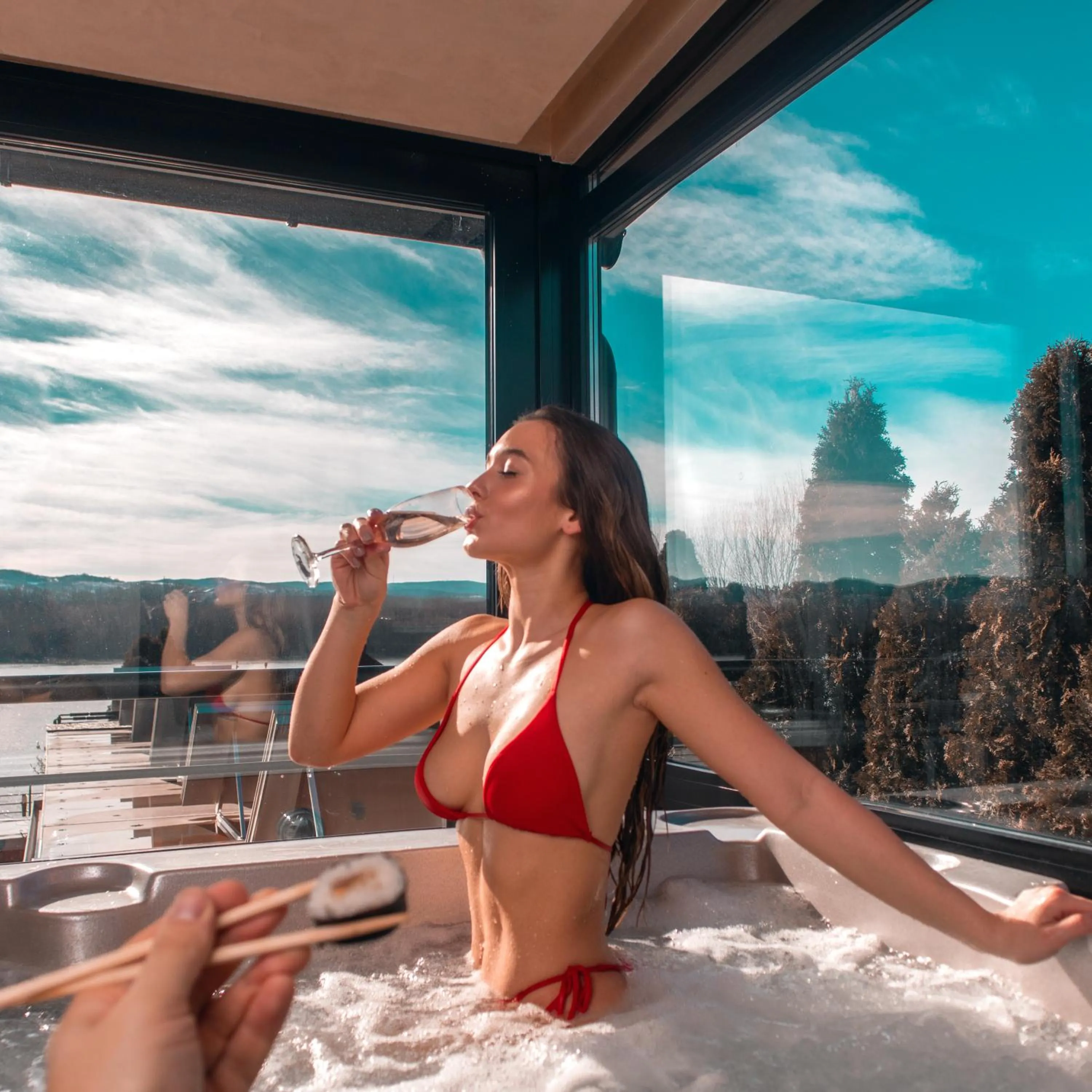 Hot Tub in Guest House Panorama Aqualux with Free Parking