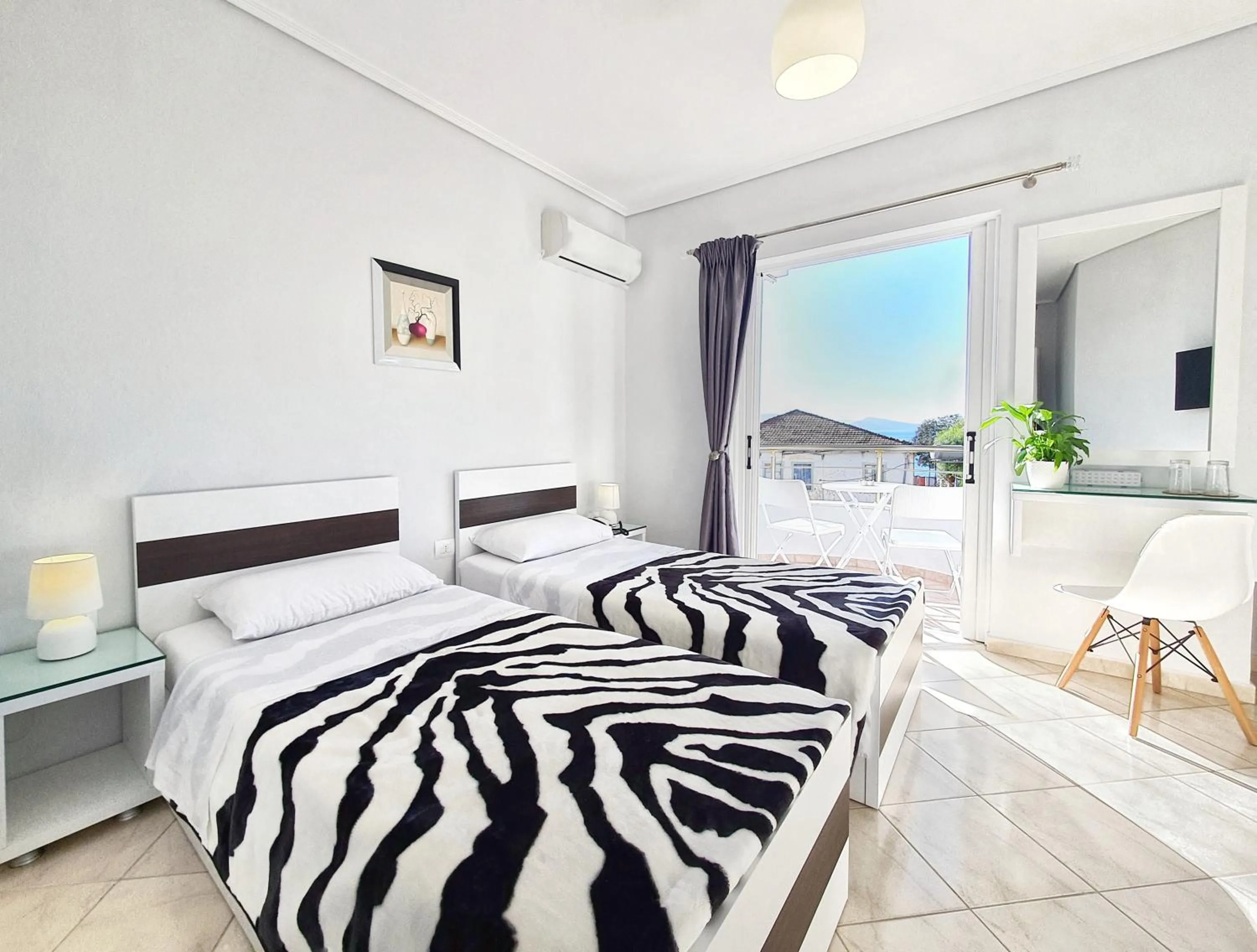 Balcony/Terrace, Bed in Hotel JoAn