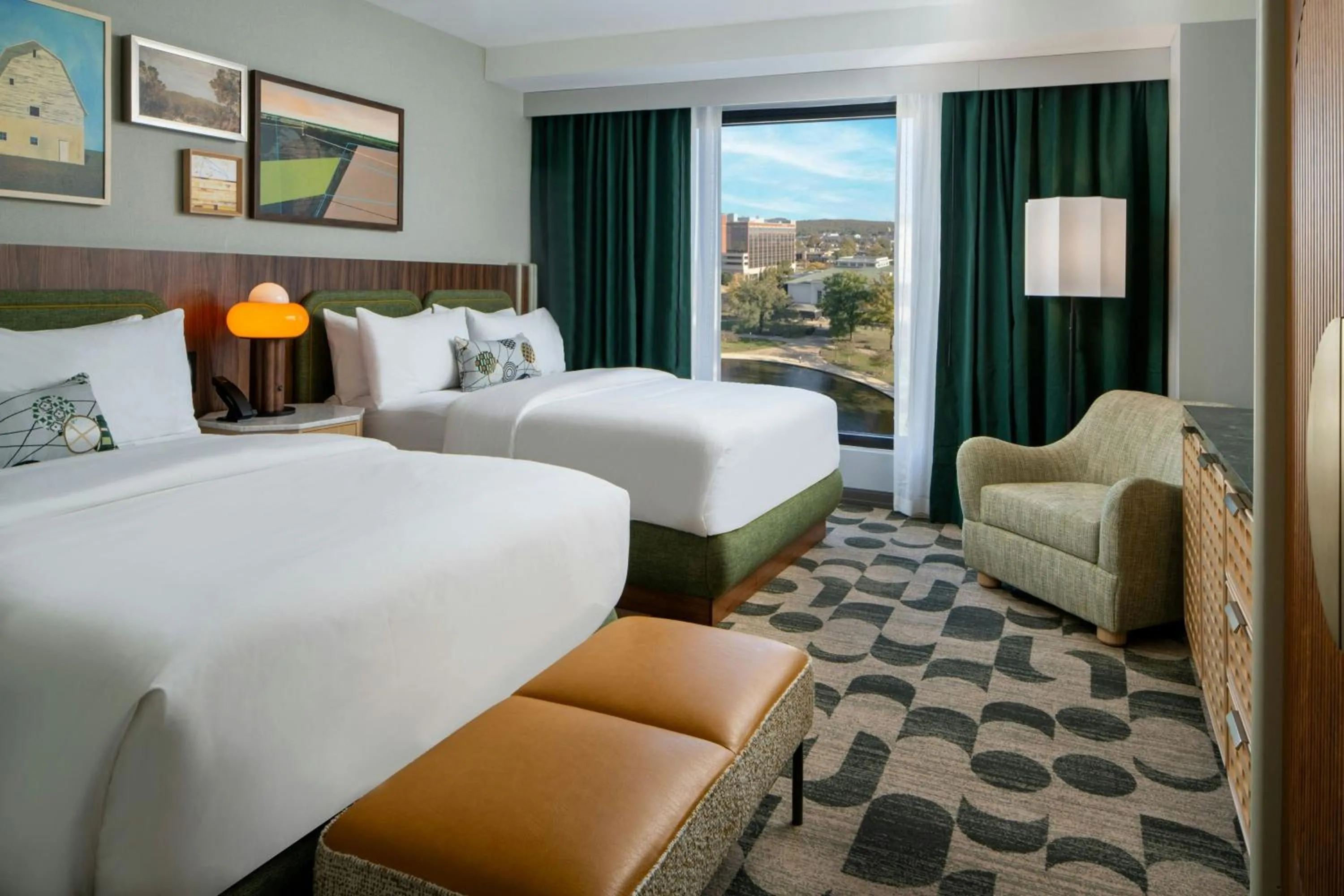 Photo of the whole room, Bed in Trilogy Hotel Huntsville, Autograph Collection