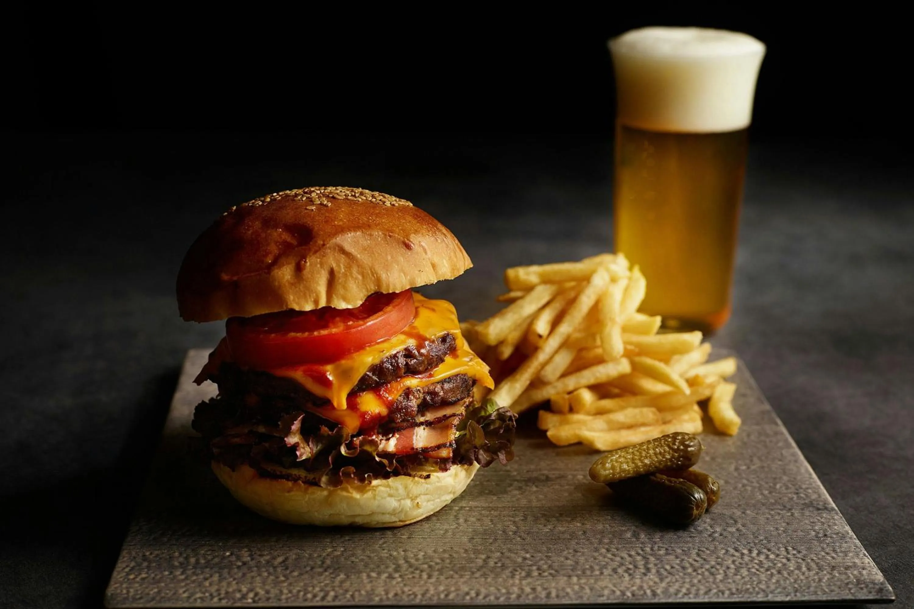 Lounge or bar in JW Marriott Hotel Tokyo