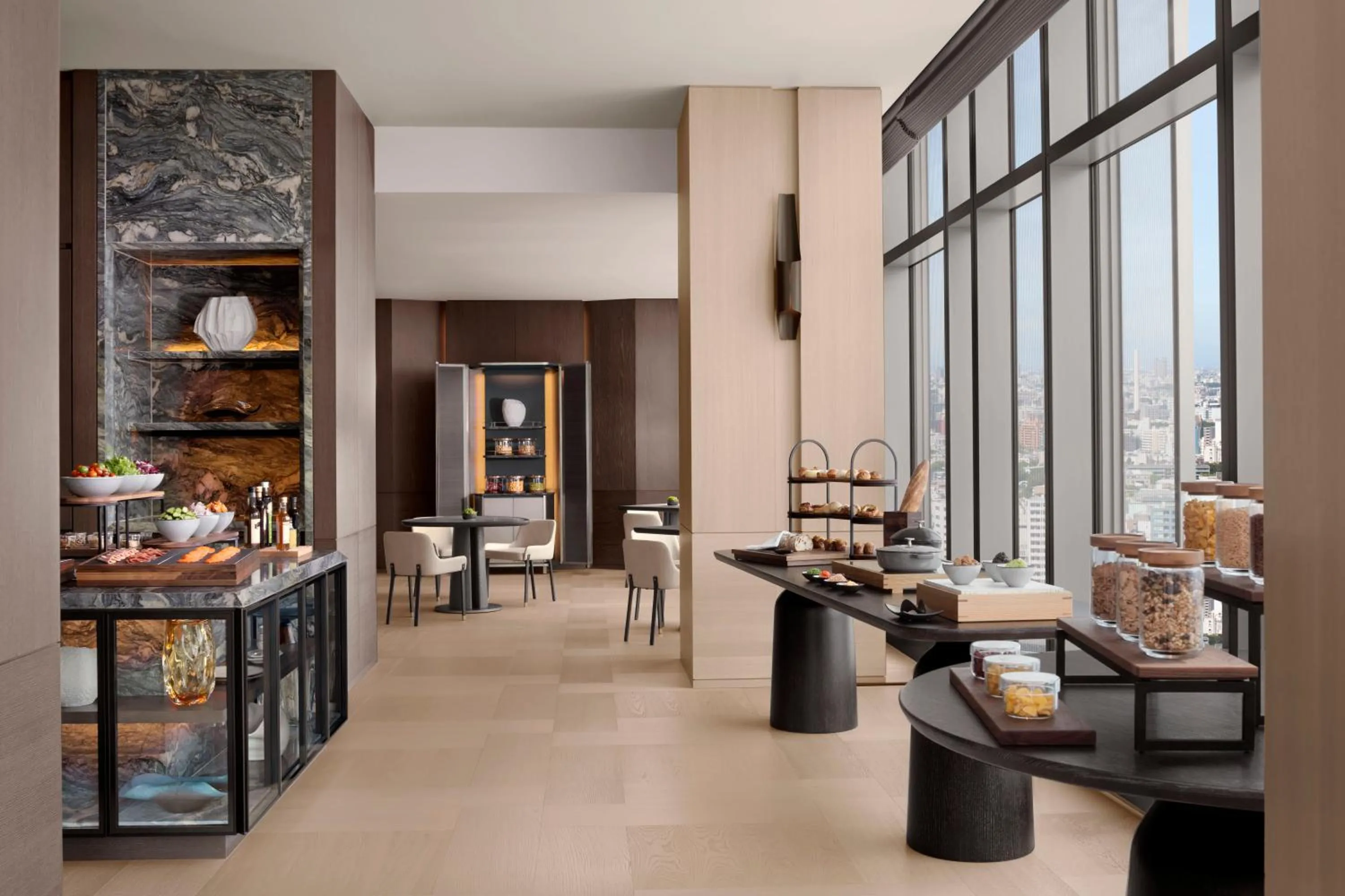 Lounge or bar in JW Marriott Hotel Tokyo