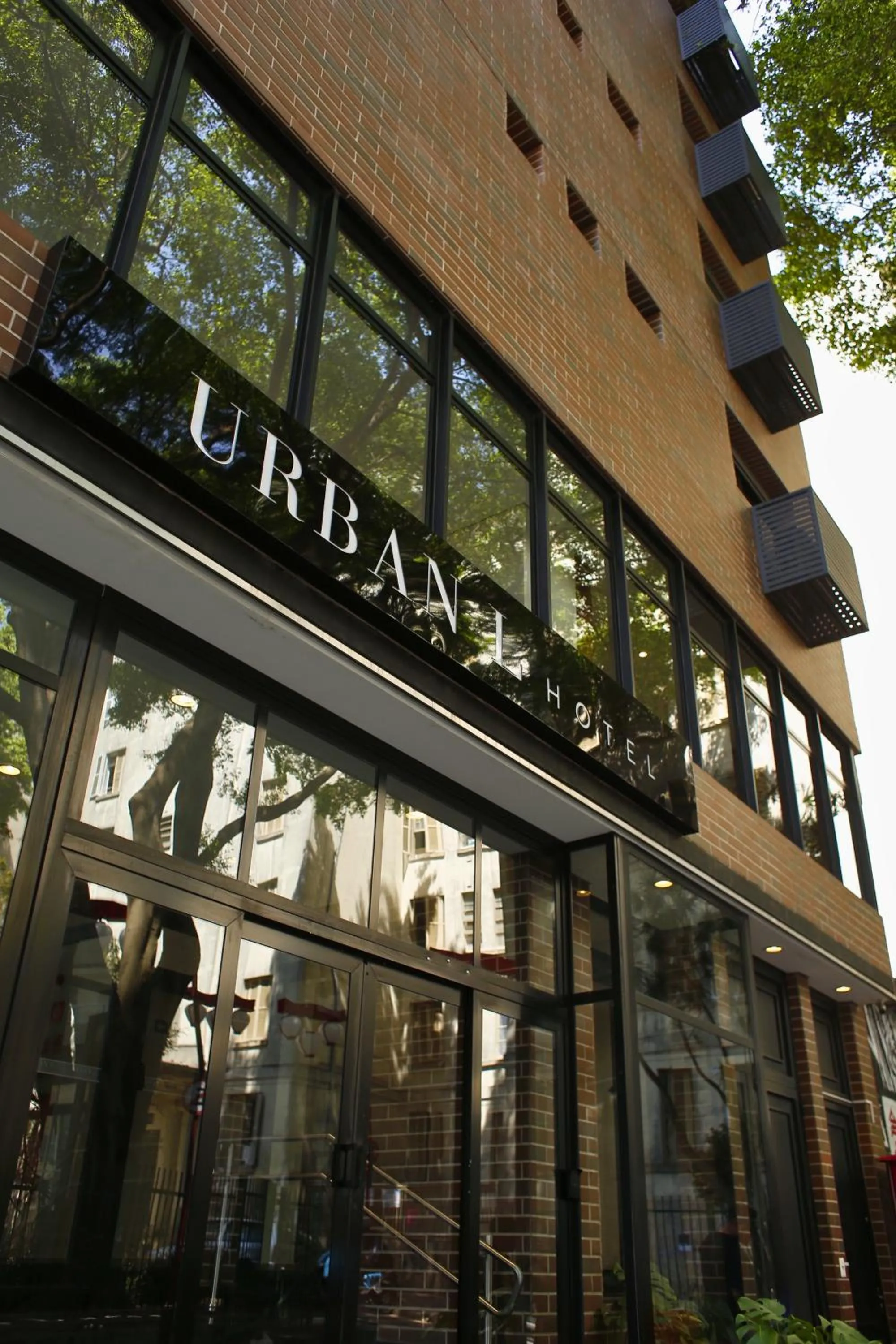 Urban L