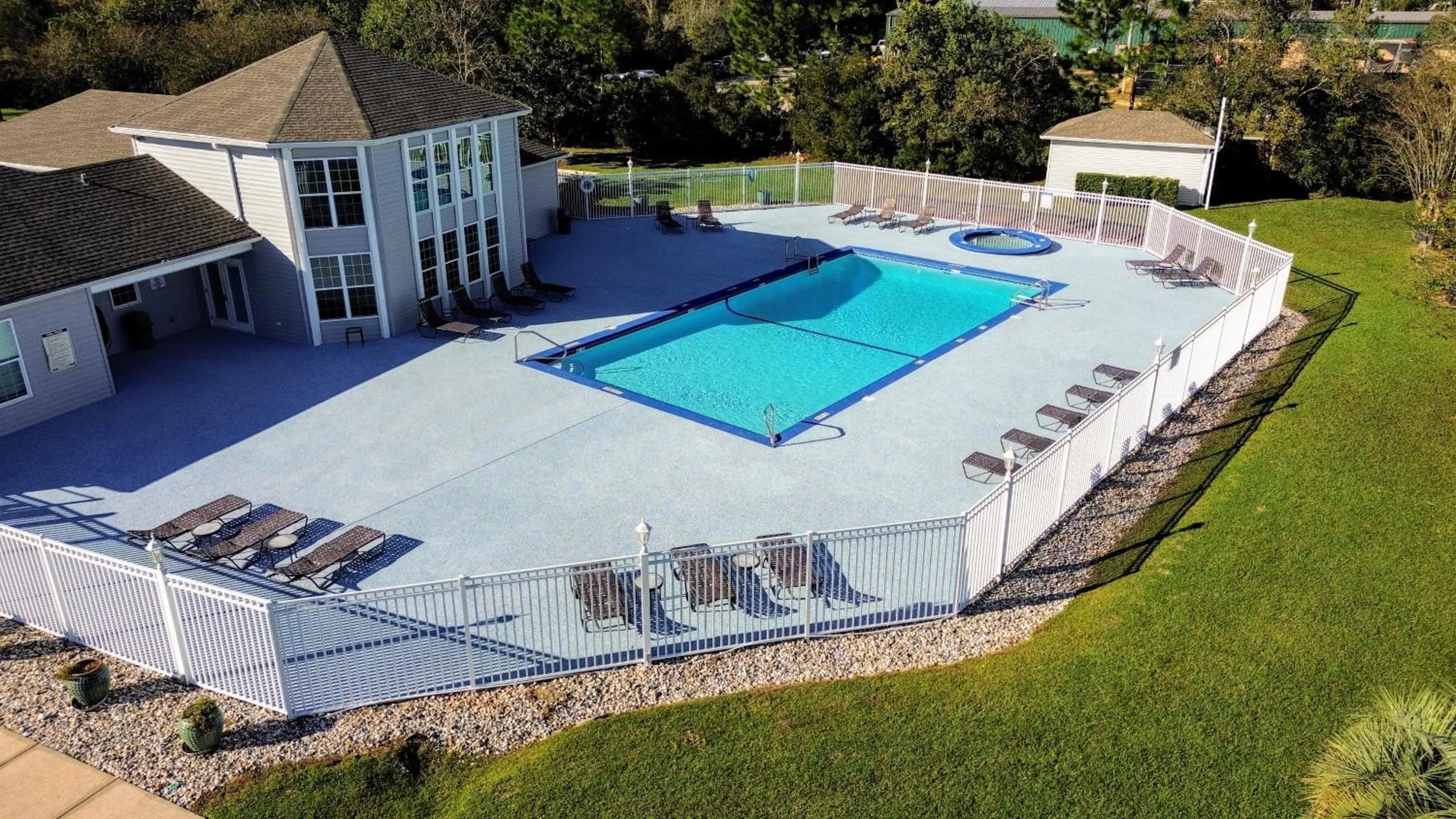 Charming 2BR Condo w/ Private Balcony in Gulf Shores, Pool, Hot Tub