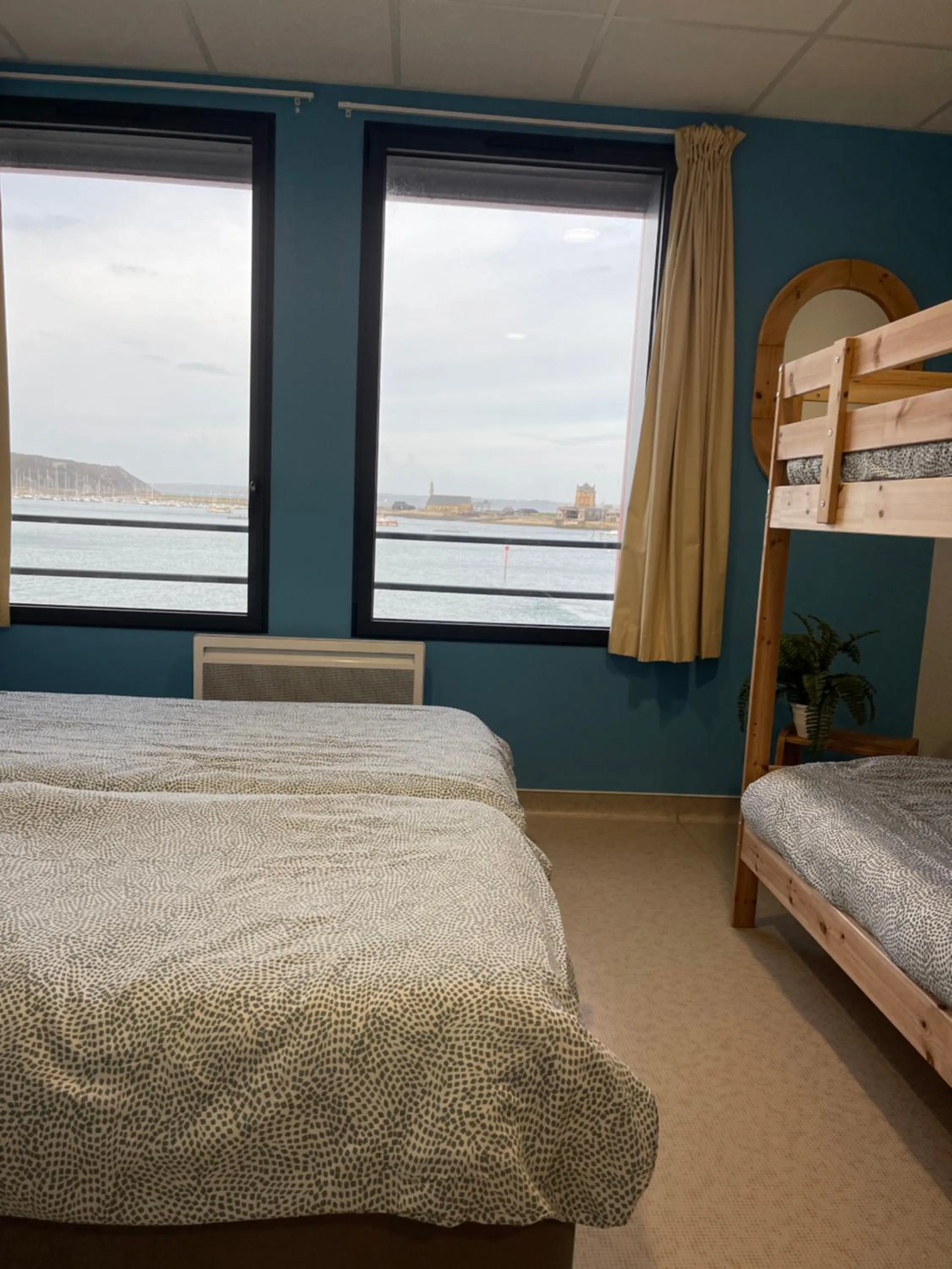 Photo of the whole room, Bed in CLLCM - Club Leo Lagrange de Camaret-sur-Mer