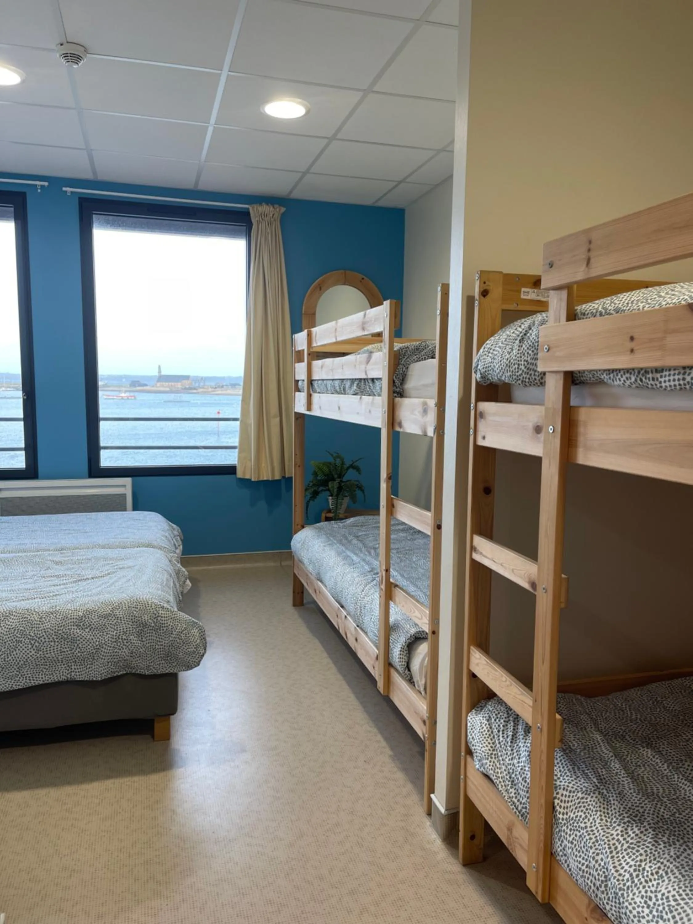 Photo of the whole room, Bunk Bed in CLLCM - Club Leo Lagrange de Camaret-sur-Mer