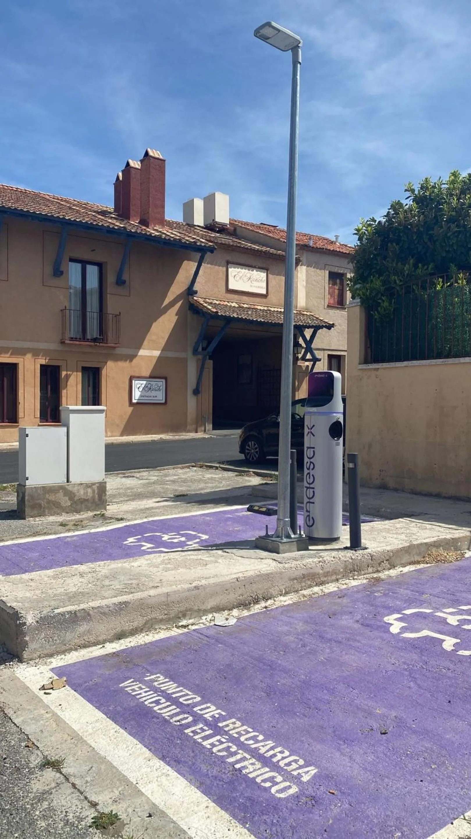 Parking in La Posada del Rancho