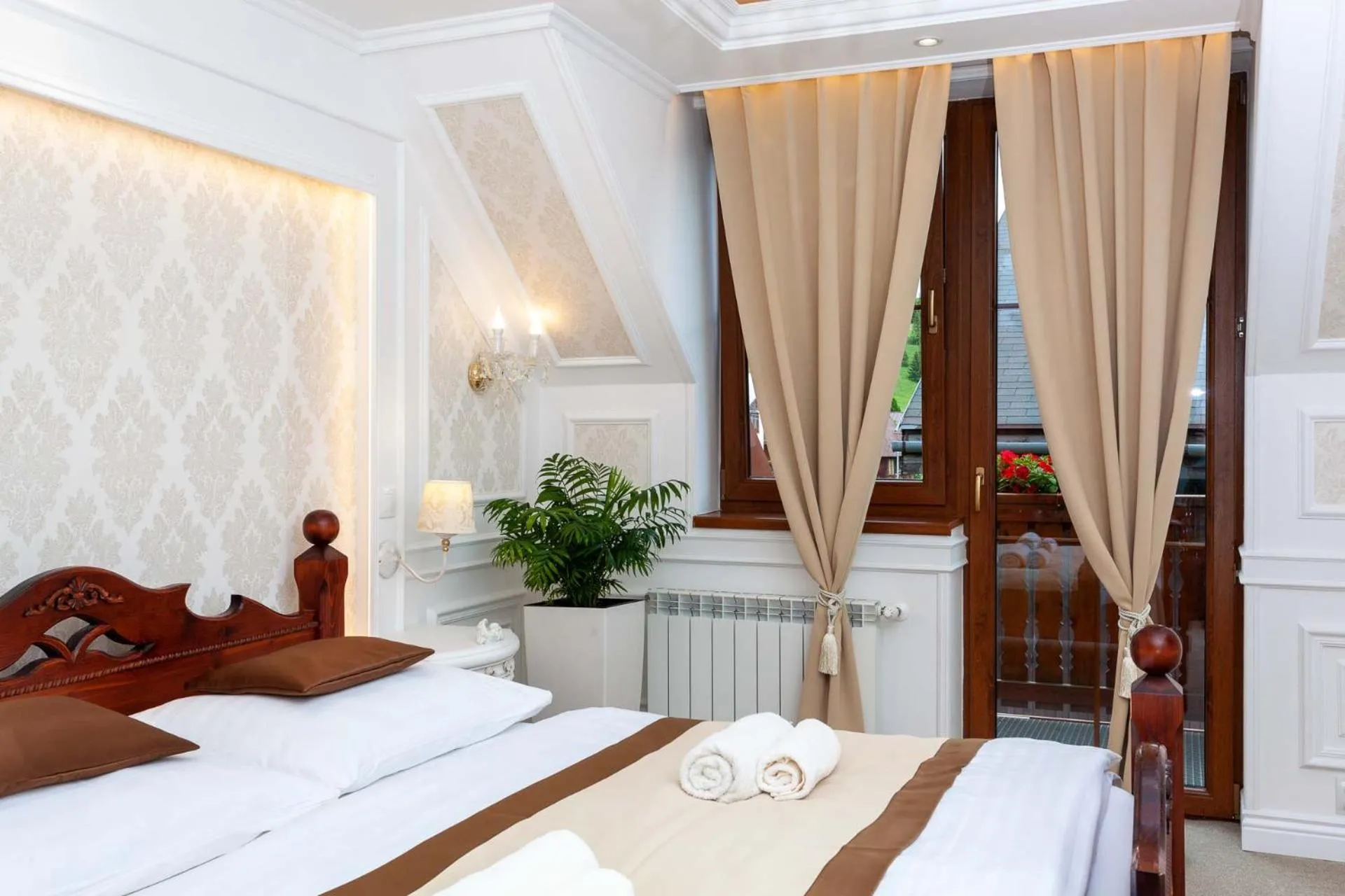 Double Room with Balcony and Private Bathroom in Penzion Budzak