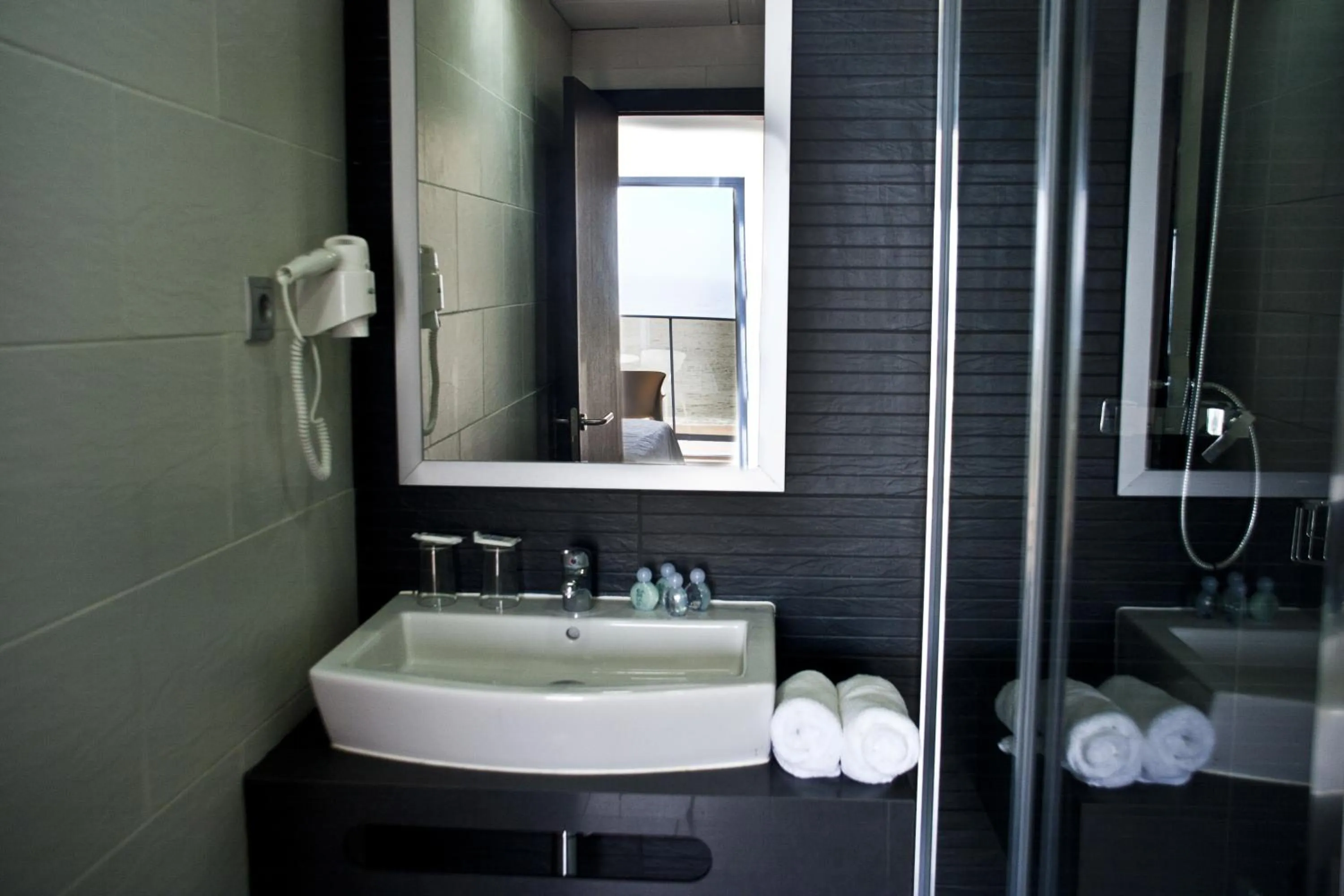 Bathroom in Hotel Amaraigua – All Inclusive – Adults Only