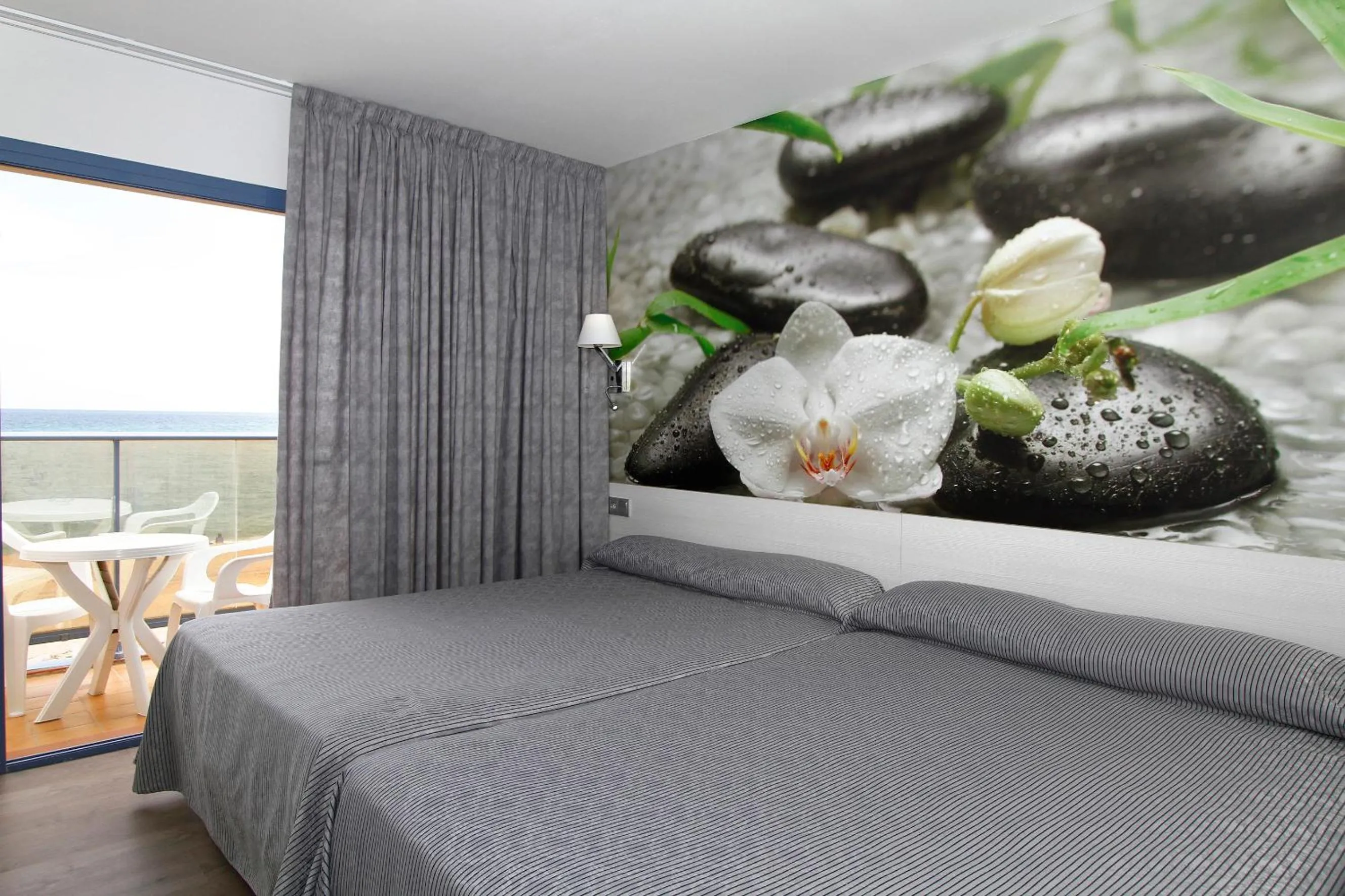 Bed in Hotel Amaraigua – All Inclusive – Adults Only