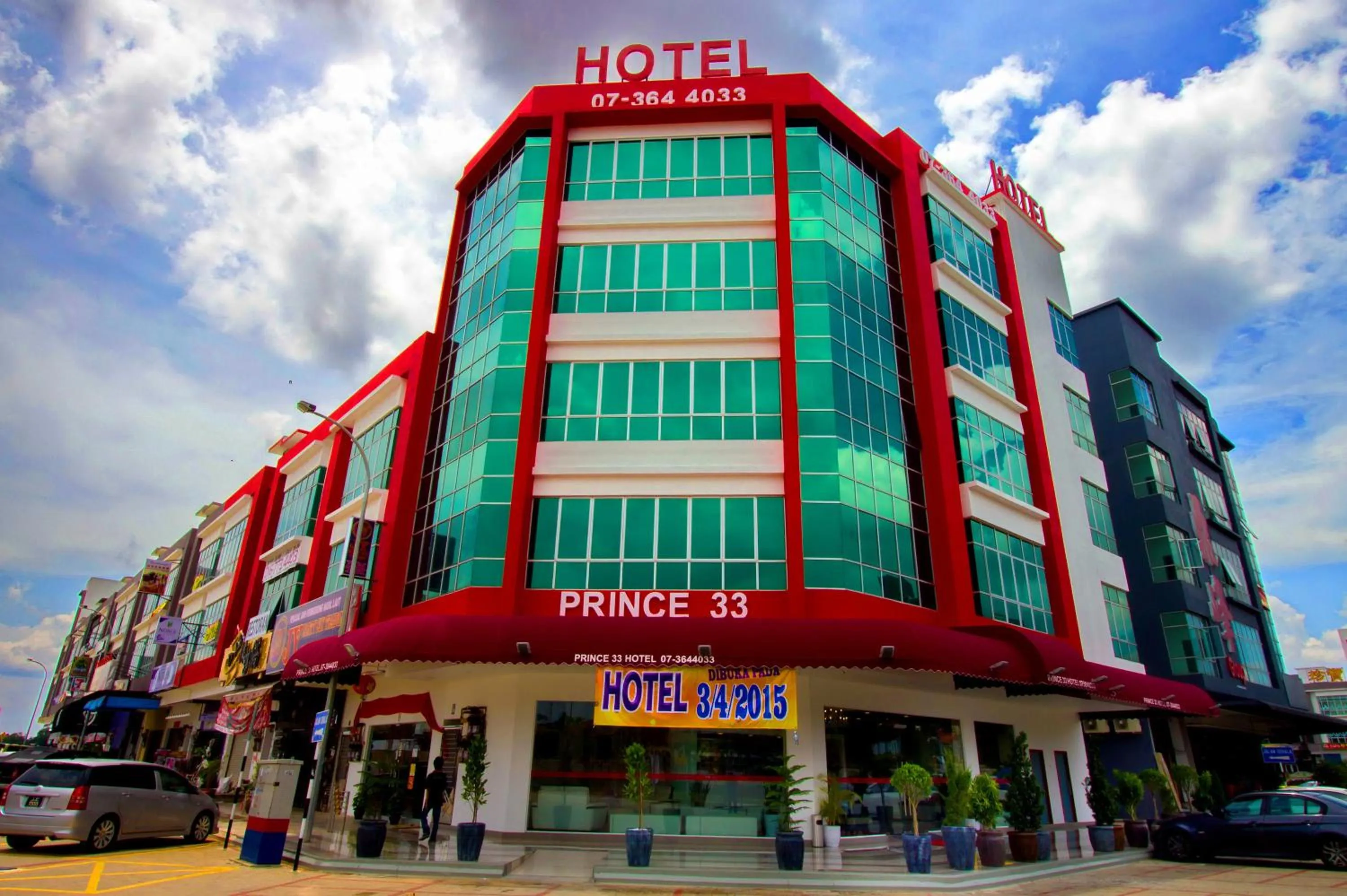 Shower, Property Building in Prince 33 Hotel