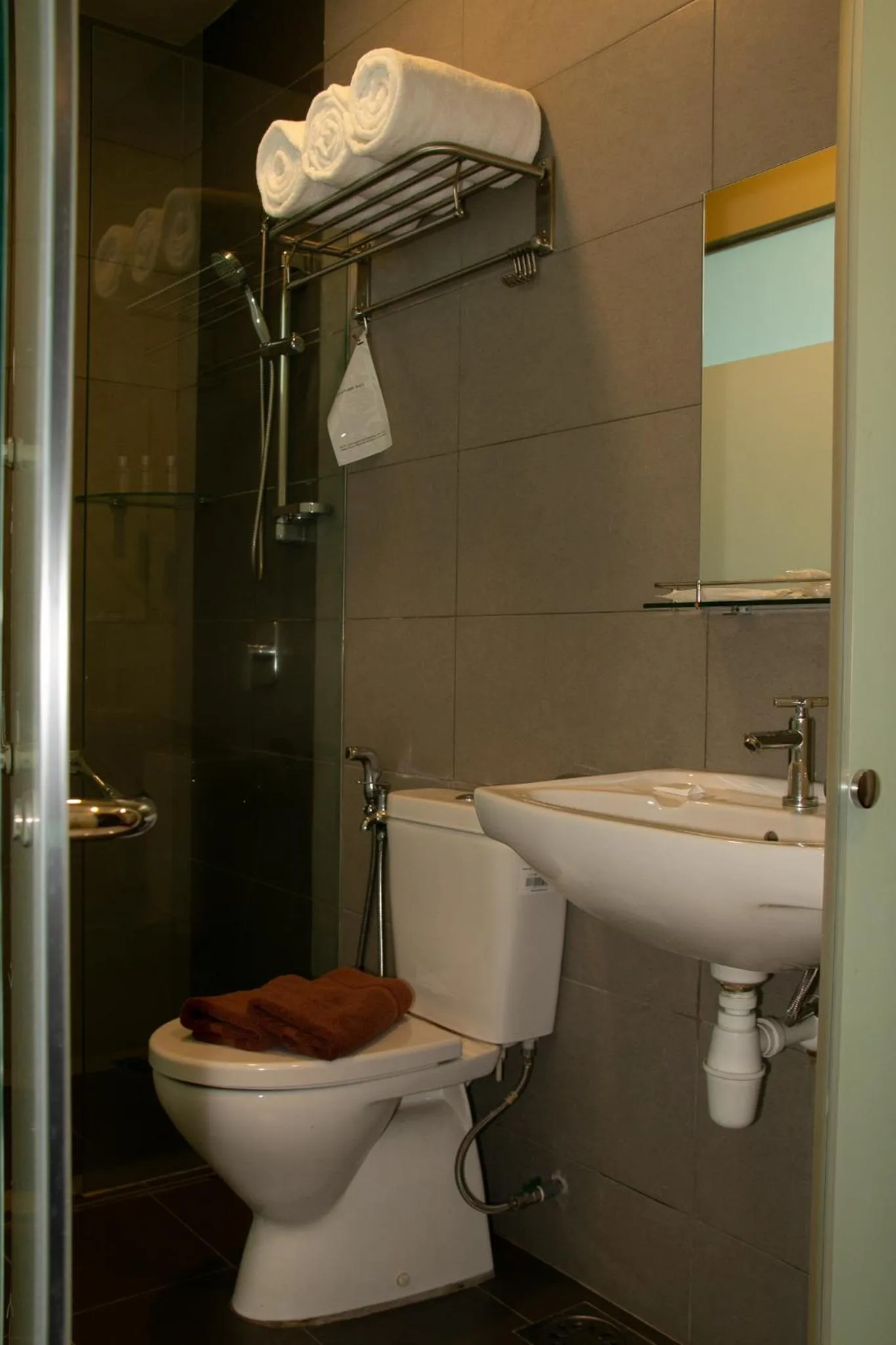 Shower, Bathroom in Prince 33 Hotel