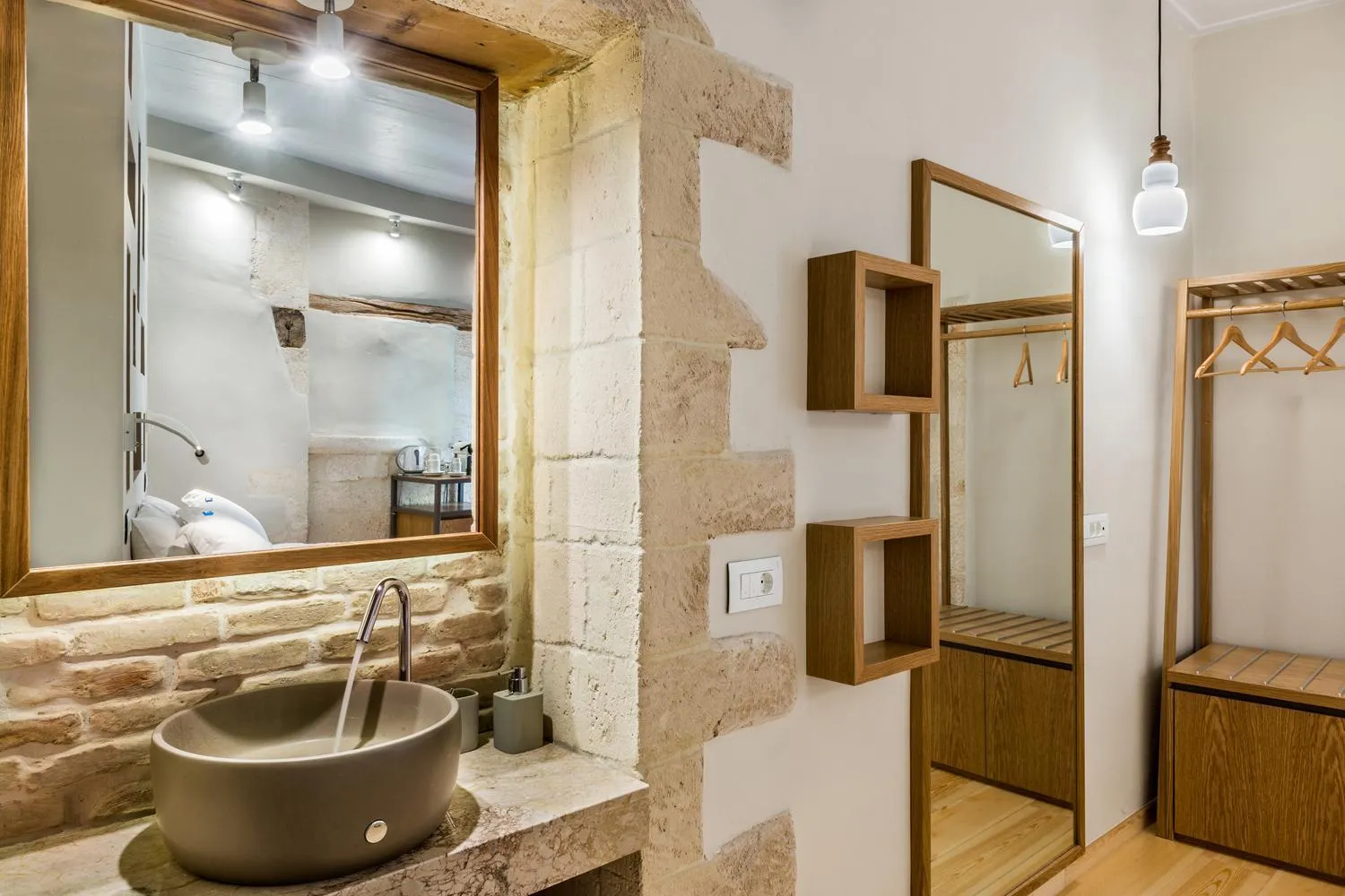 Decorative detail in Hotel Off