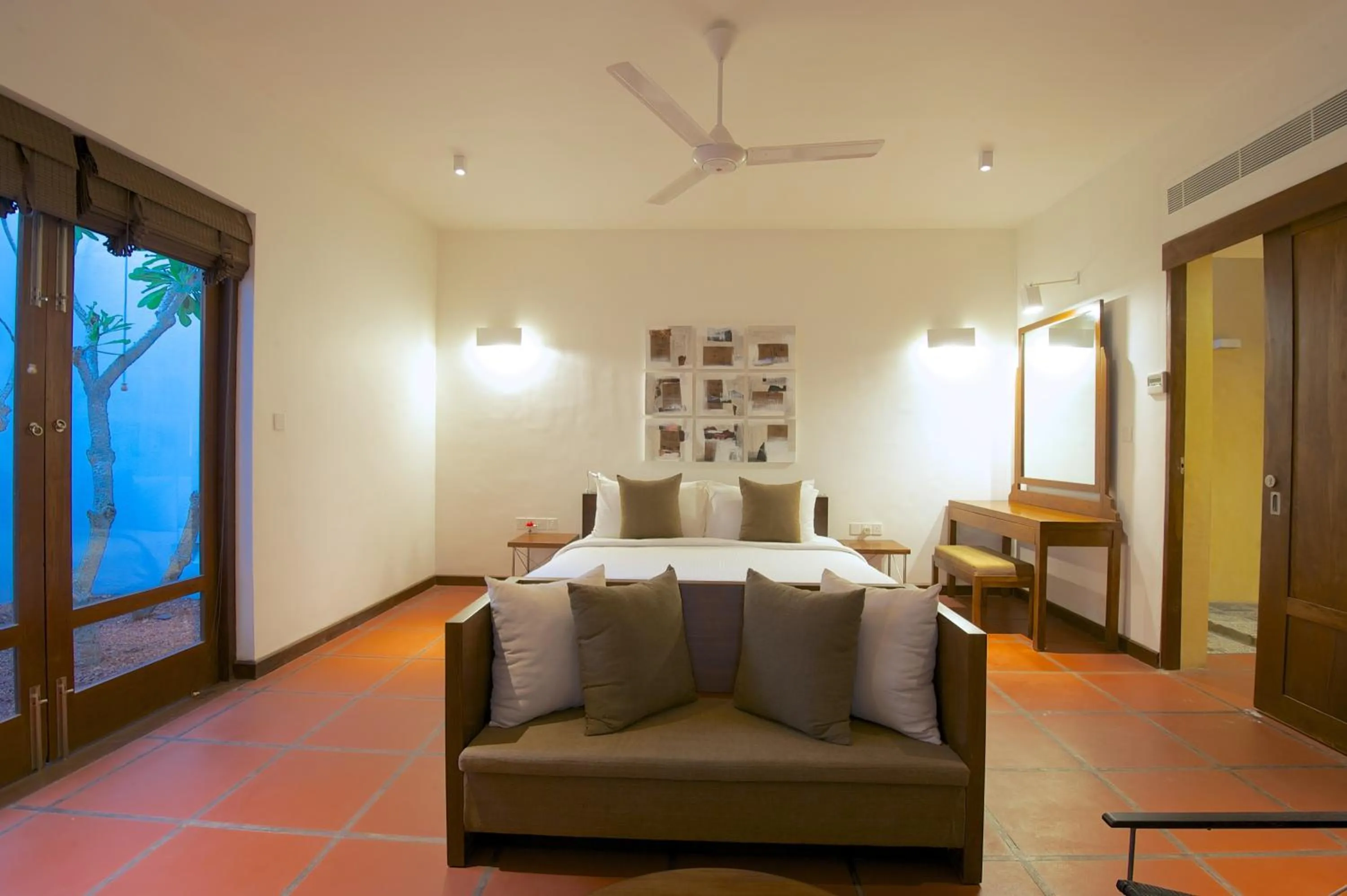 Bed in Jetwing Thalahena Villa