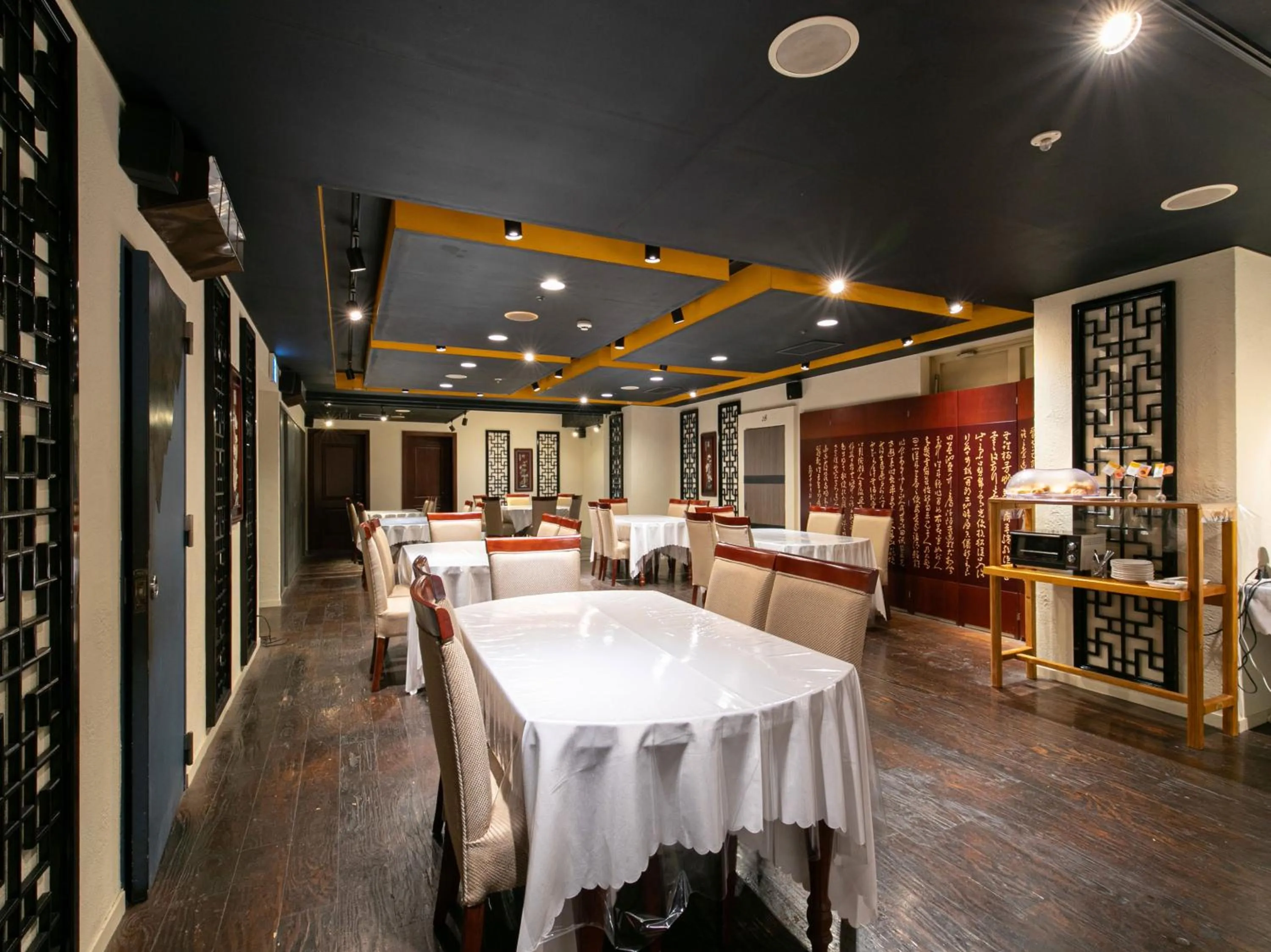 Restaurant/places to eat in Victoria Inn Nagasaki