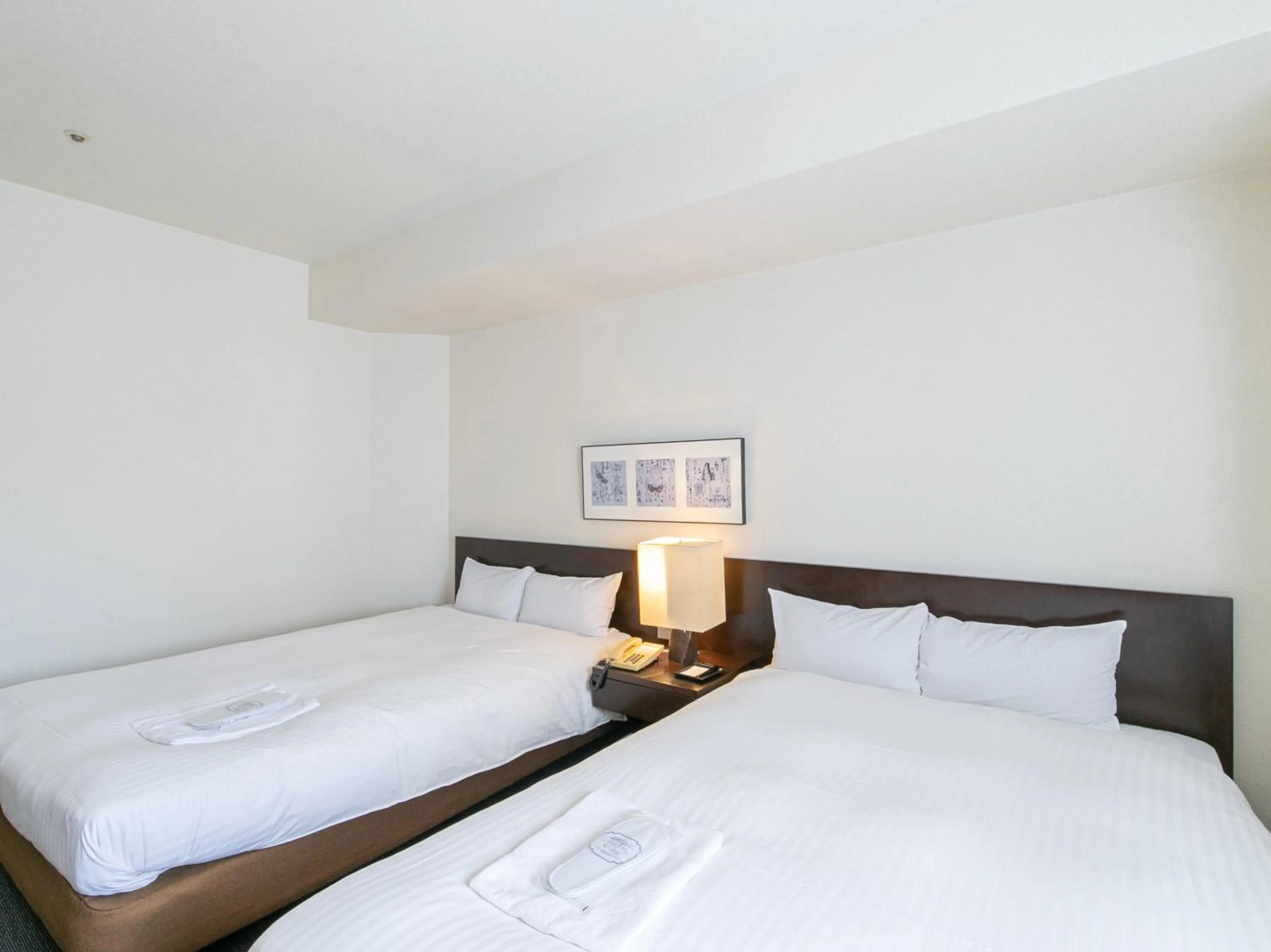 Bed in Victoria Inn Nagasaki