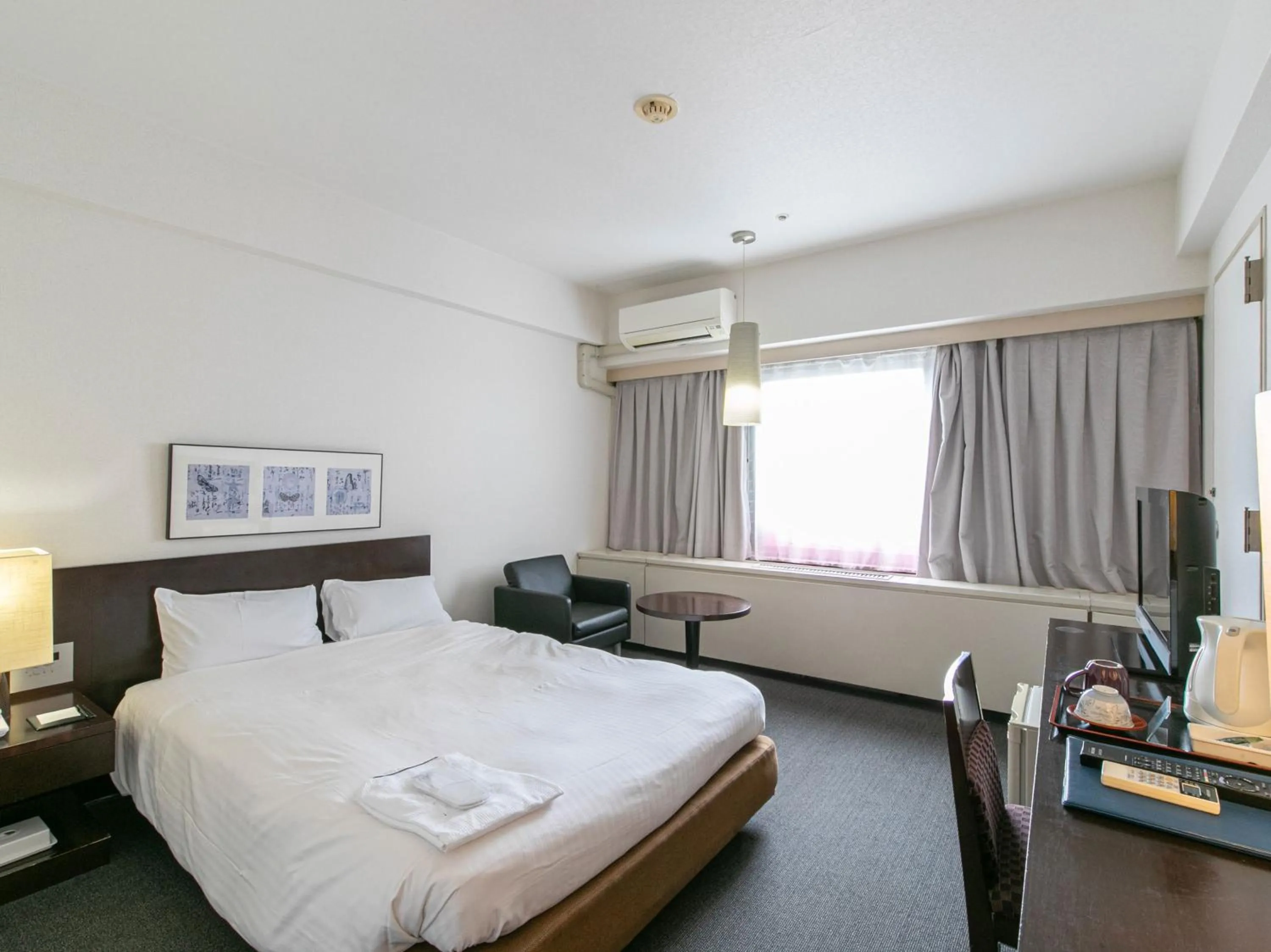 Bed in Victoria Inn Nagasaki