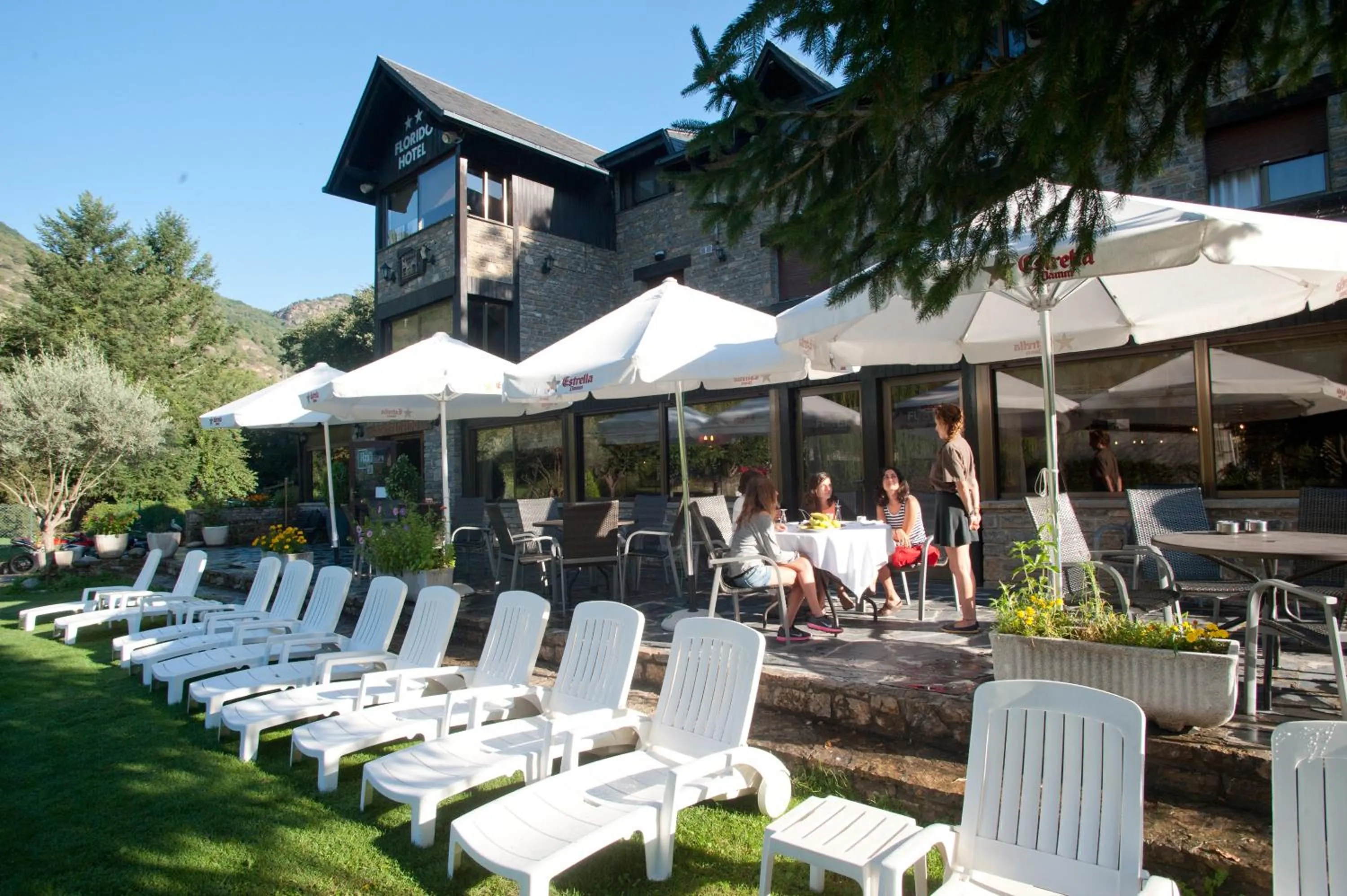 Restaurant/places to eat in Hotel Florido