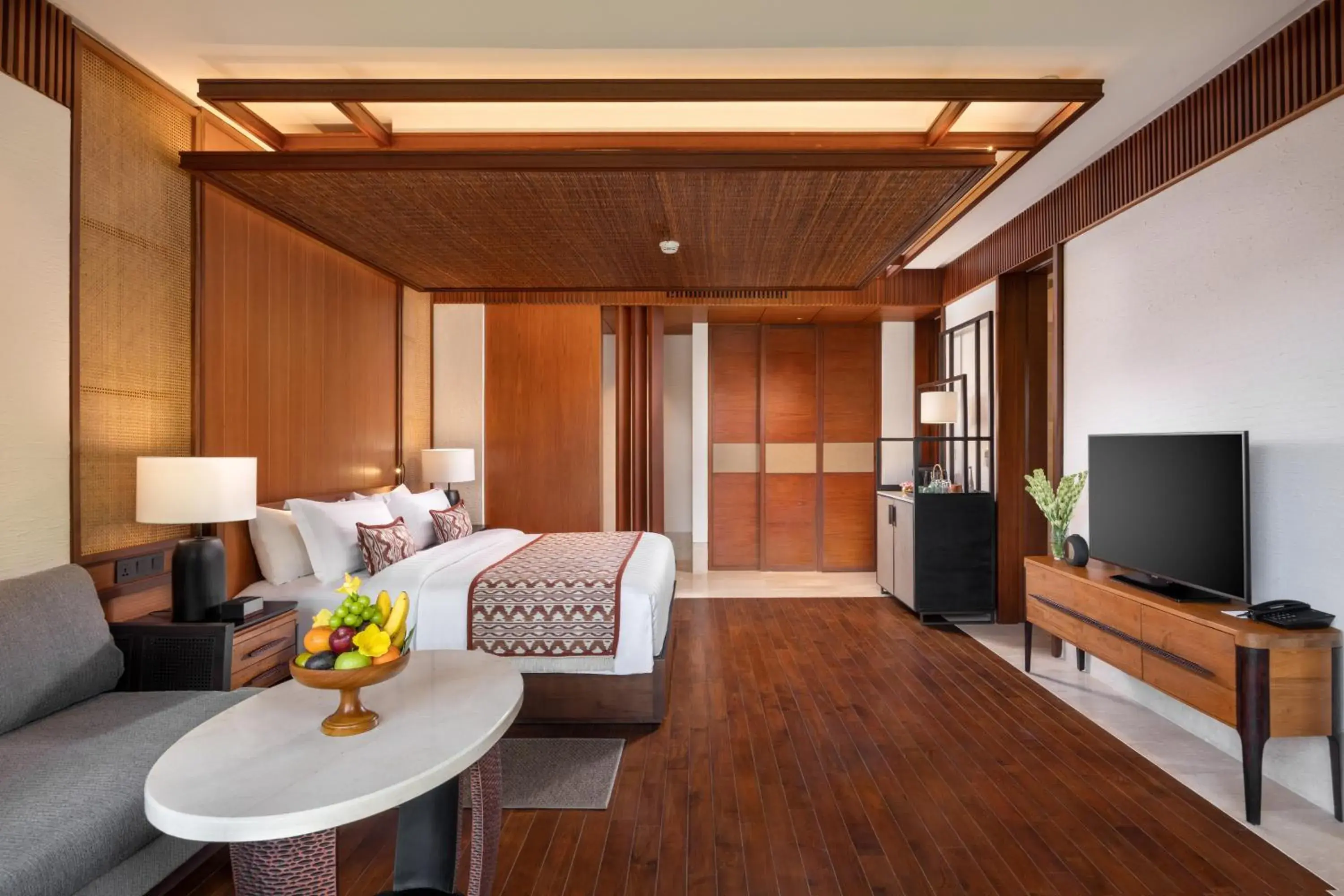 Spacious Suite Room with Bathtub, Balcony, Garden View and Free Welcome Fruit in Impiana Private Villas Ubud Spacious Suite Room with Bathtub, Balcony, Garden View and Free Welcome Fruit in Impiana Private Villas Ubud