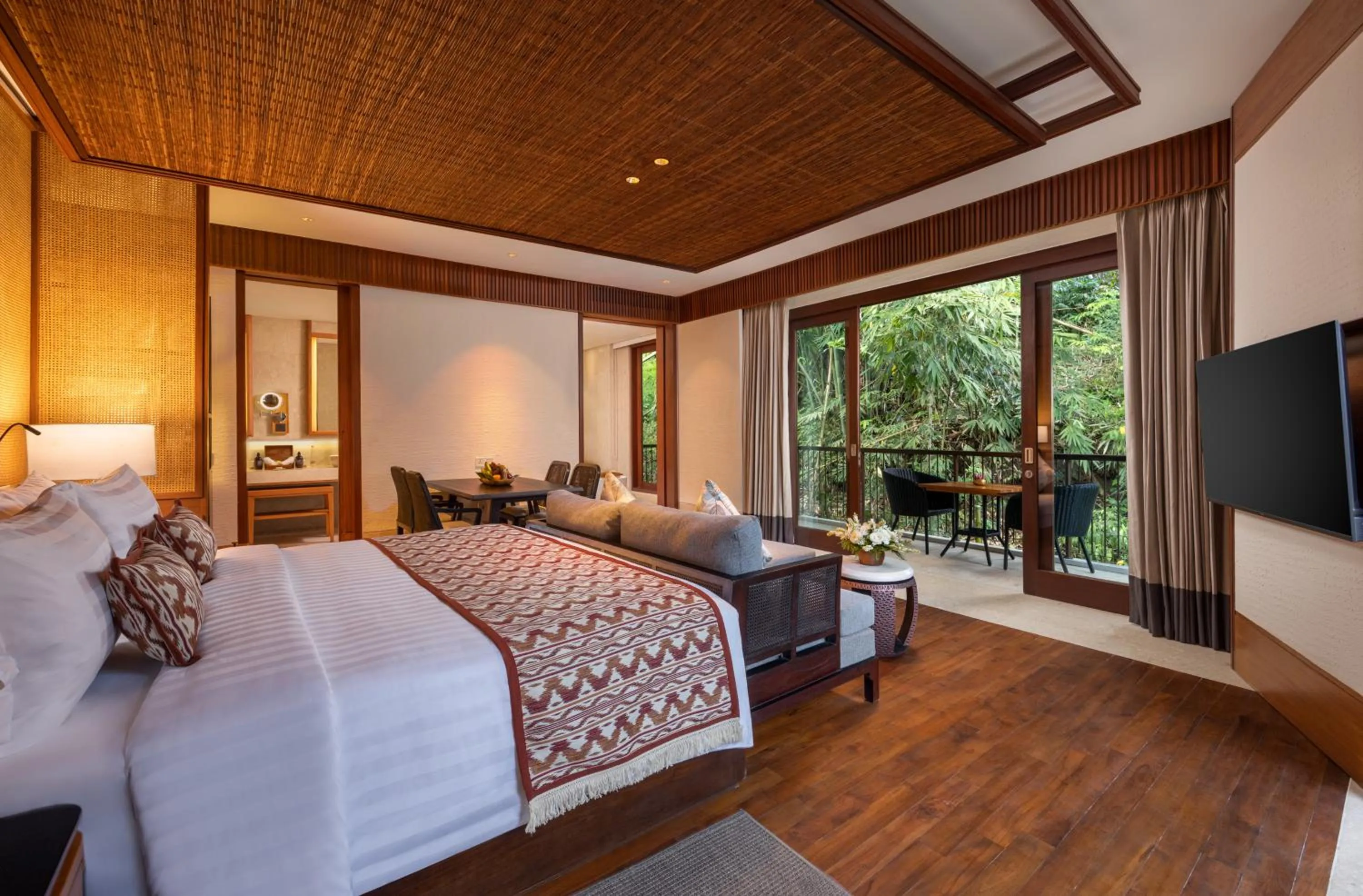 Bed in Impiana Private Villas Ubud
