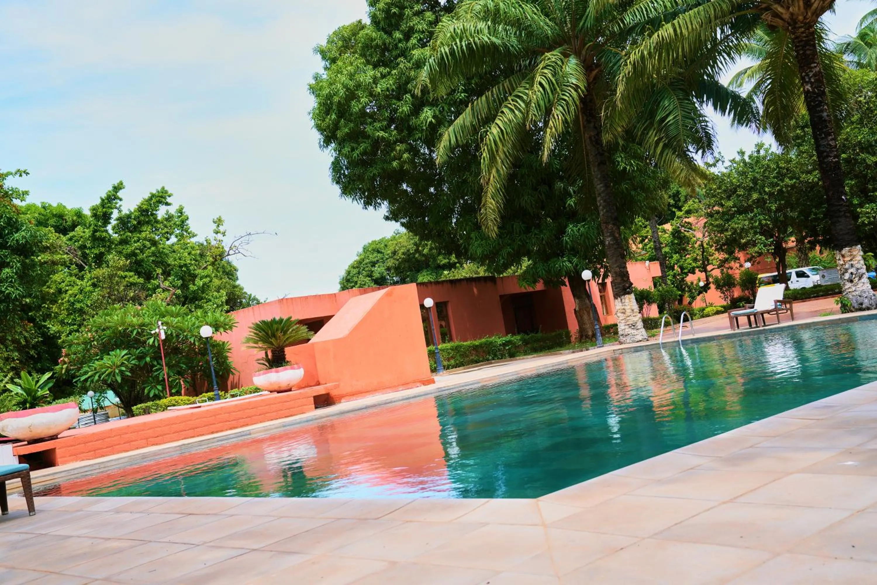Swimming pool in Dunia Hôtel Bissau